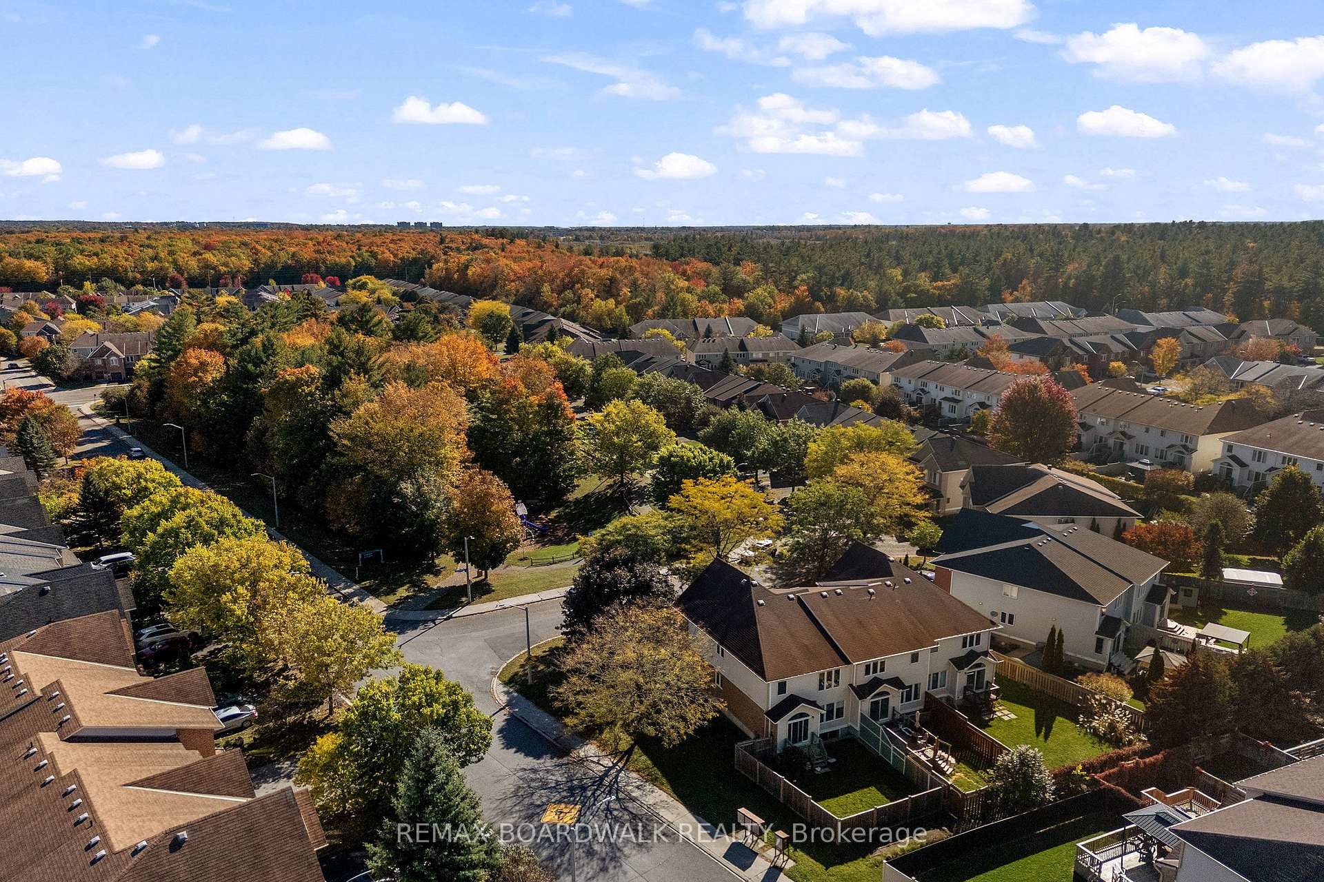 Photo 40 of 302 Statewood Drive, Ottawa, Kanata - Morgan's Grant/South March — HOMEH