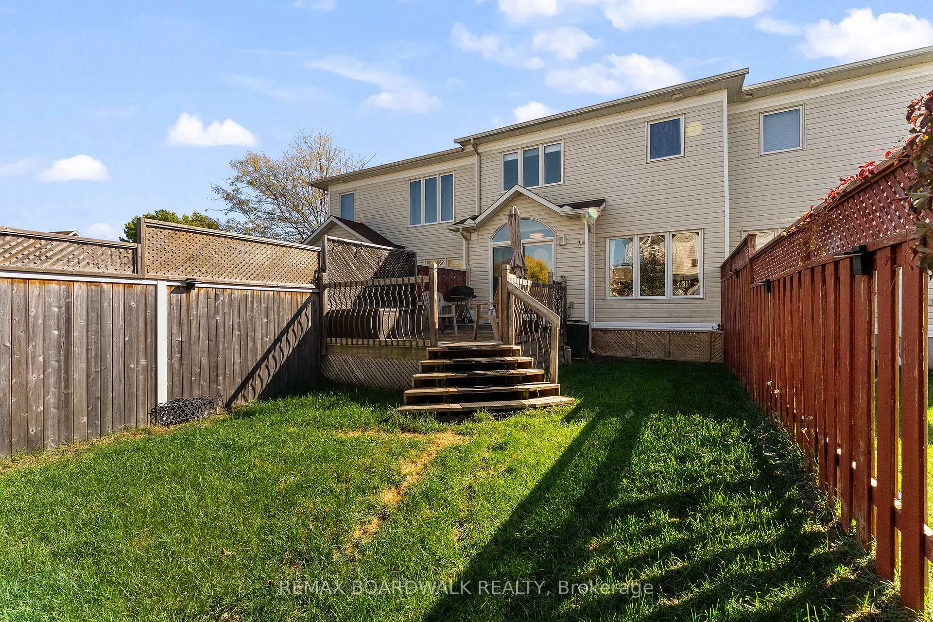 Photo 44 of 302 Statewood Drive, Ottawa, Kanata - Morgan's Grant/South March — HOMEH