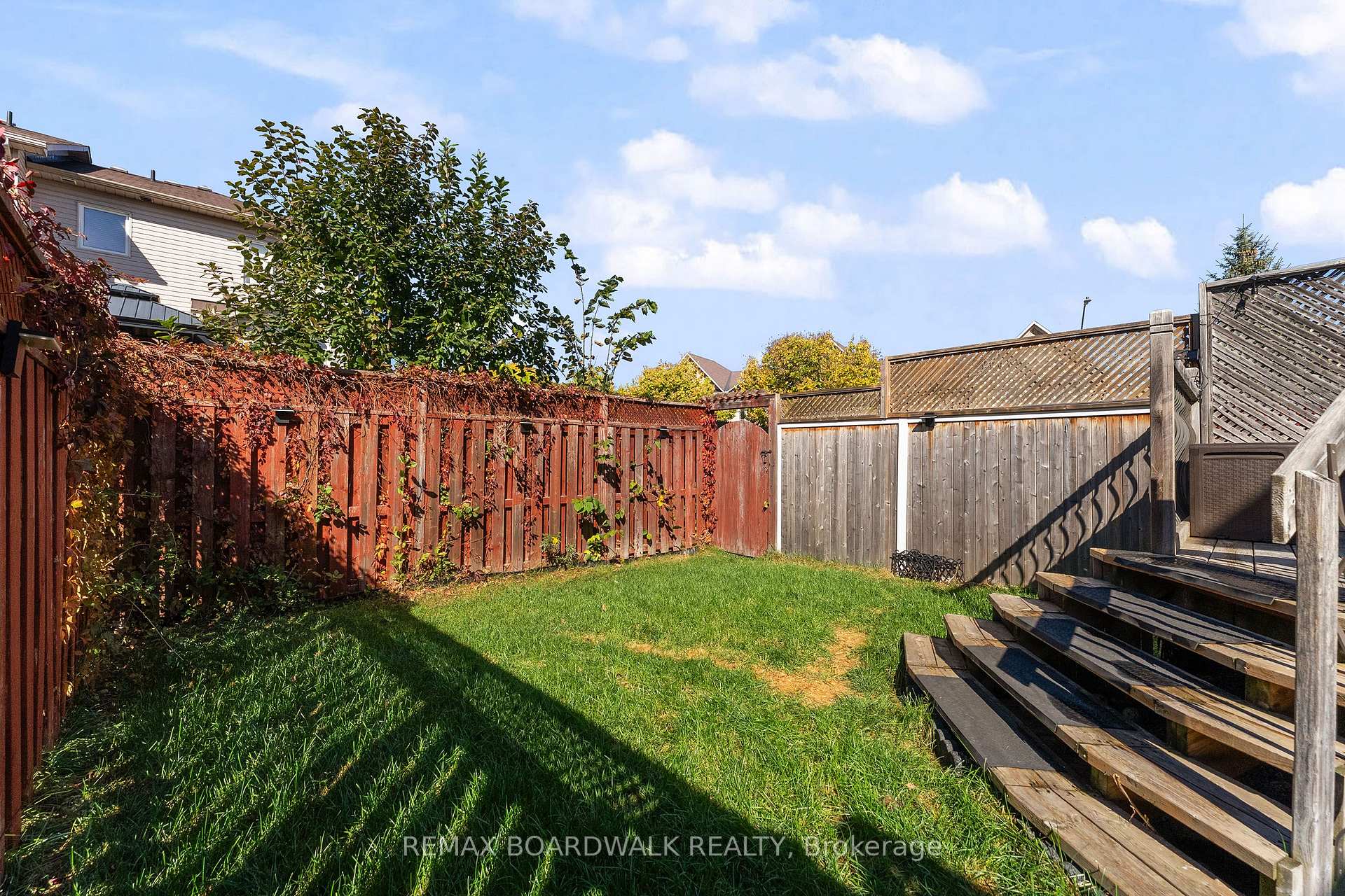 Photo 47 of 302 Statewood Drive, Ottawa, Kanata - Morgan's Grant/South March — HOMEH