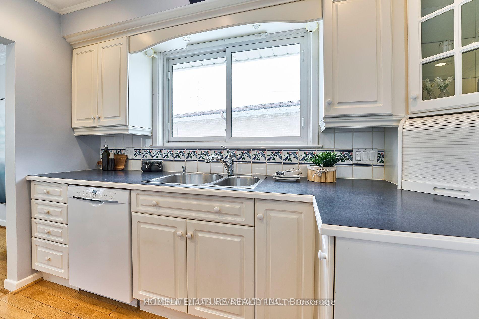 Photo 12 of Unit Main, 417 Painted Post Drive, Scarborough, Woburn — HOMEH