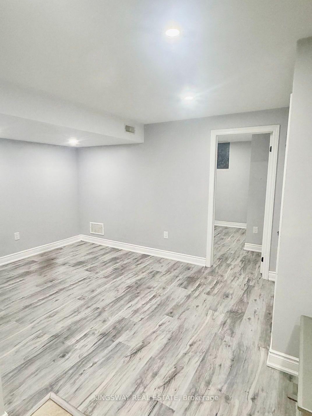 Photo 8 of 67 Baffin Crescent, Brampton, Northwest Brampton — HOMEH