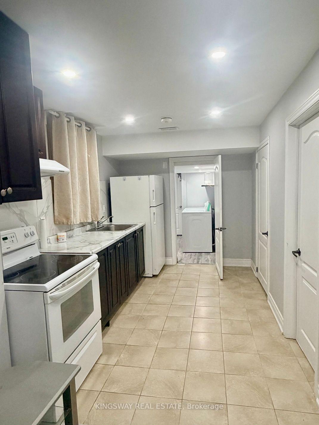 Photo 9 of 67 Baffin Crescent, Brampton, Northwest Brampton — HOMEH
