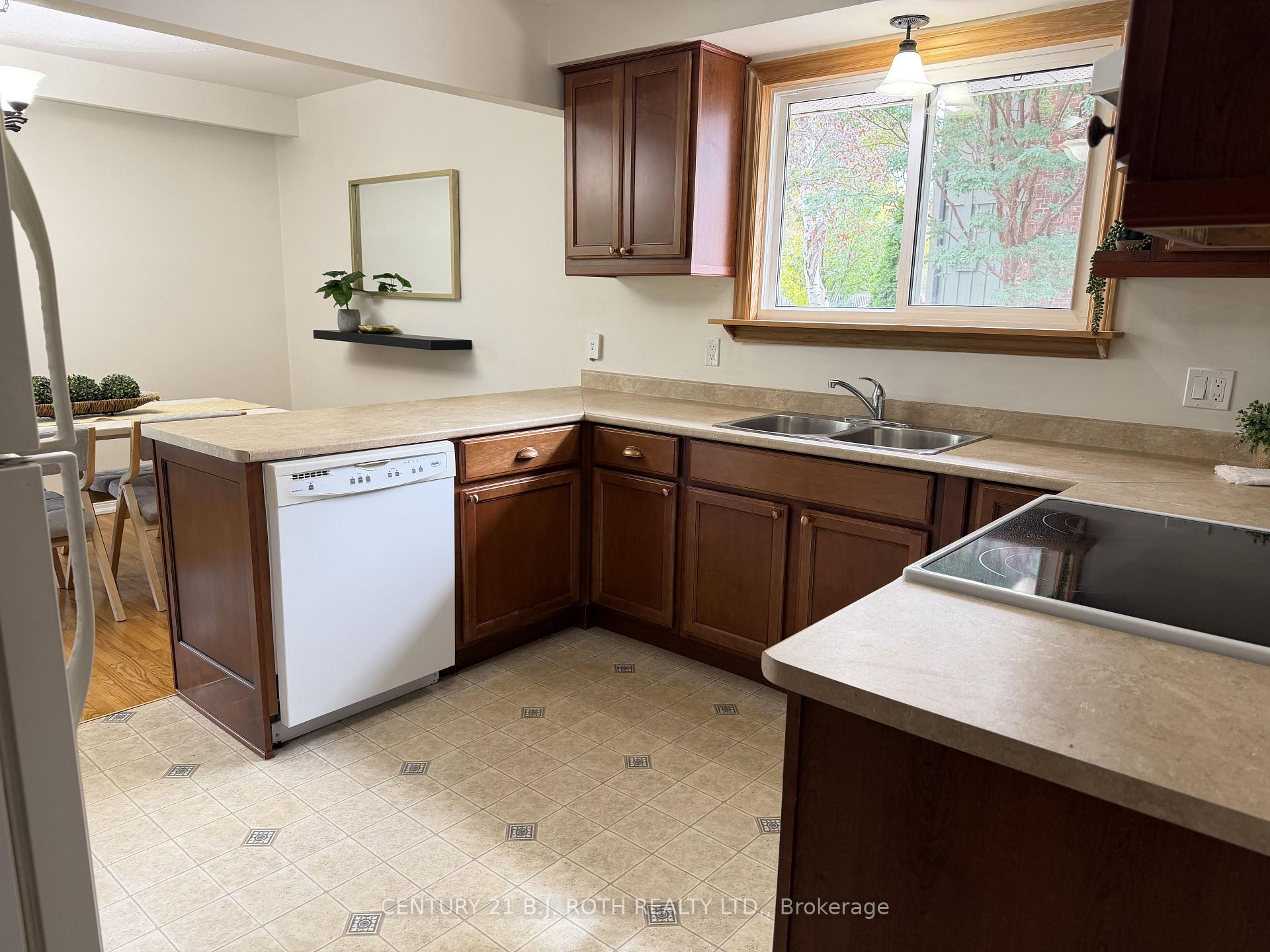 Photo 10 of 72 Allan Street, Scugog, Port Perry — HOMEH