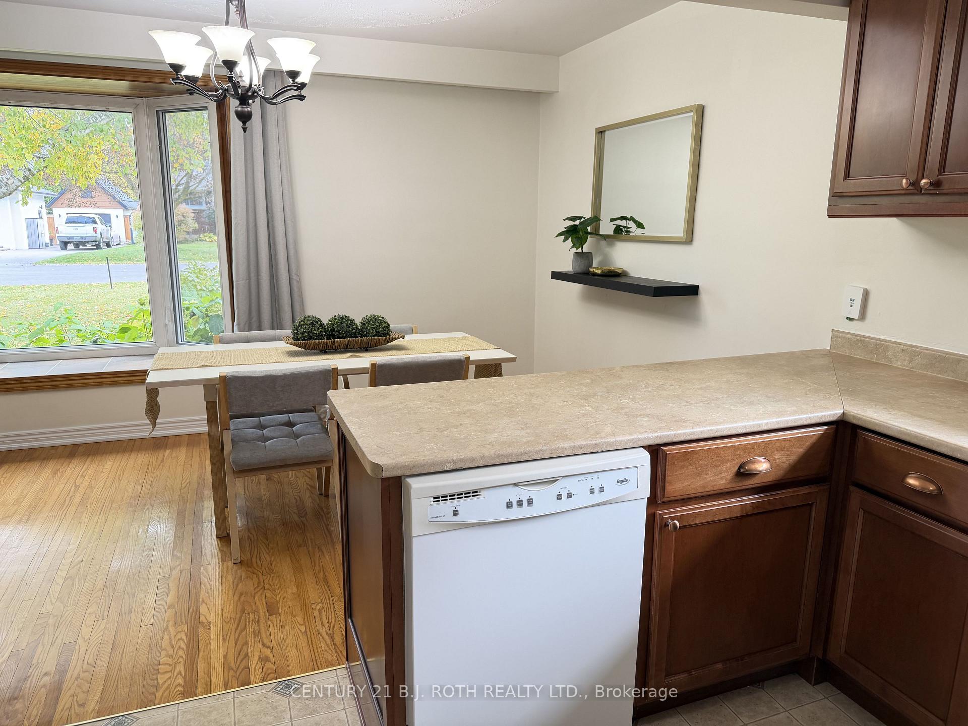 Photo 15 of 72 Allan Street, Scugog, Port Perry — HOMEH