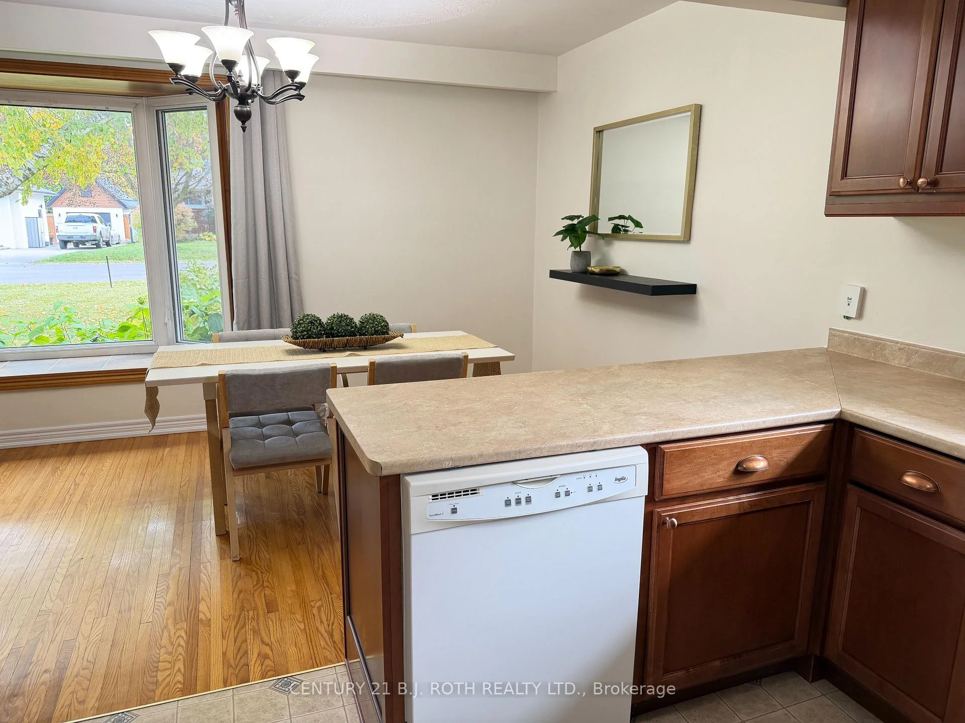 Photo 14 of 72 Allan Street, Scugog, Port Perry — HOMEH
