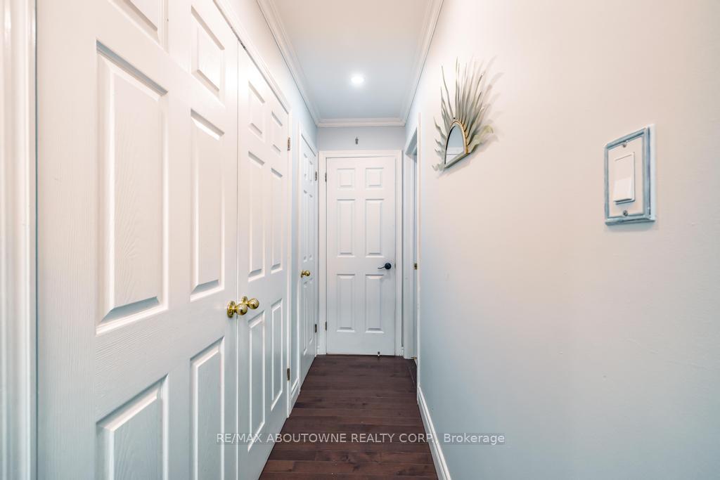 Photo 21 of 14 Sable Drive, Hamilton, Ancaster — HOMEH