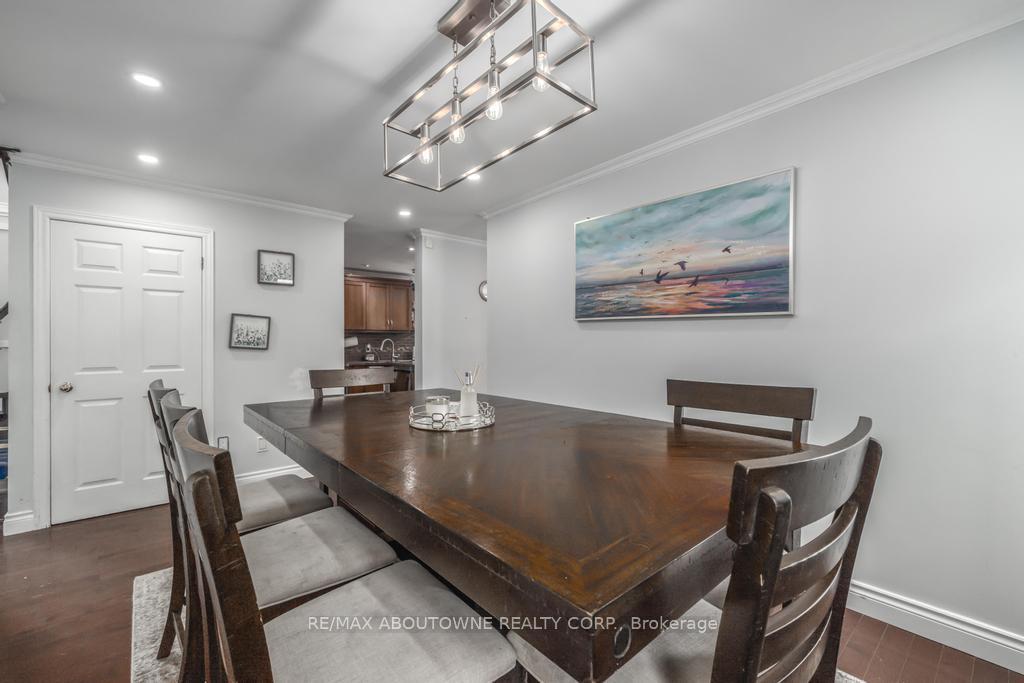 Photo 25 of 14 Sable Drive, Hamilton, Ancaster — HOMEH