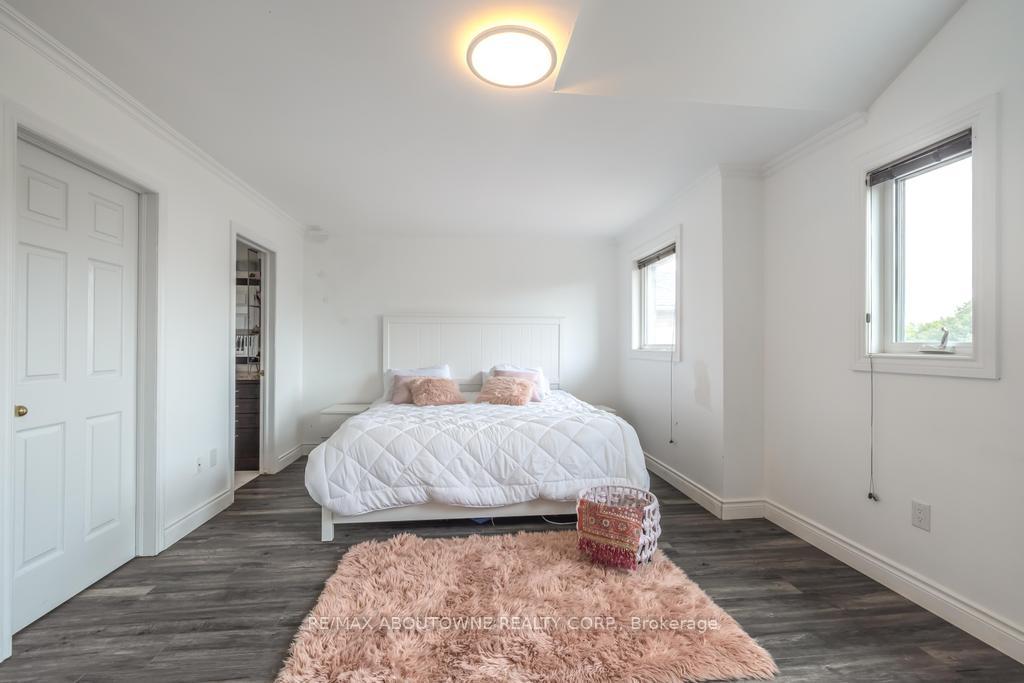 Photo 35 of 14 Sable Drive, Hamilton, Ancaster — HOMEH