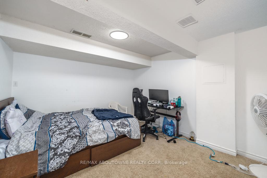 Photo 44 of 14 Sable Drive, Hamilton, Ancaster — HOMEH