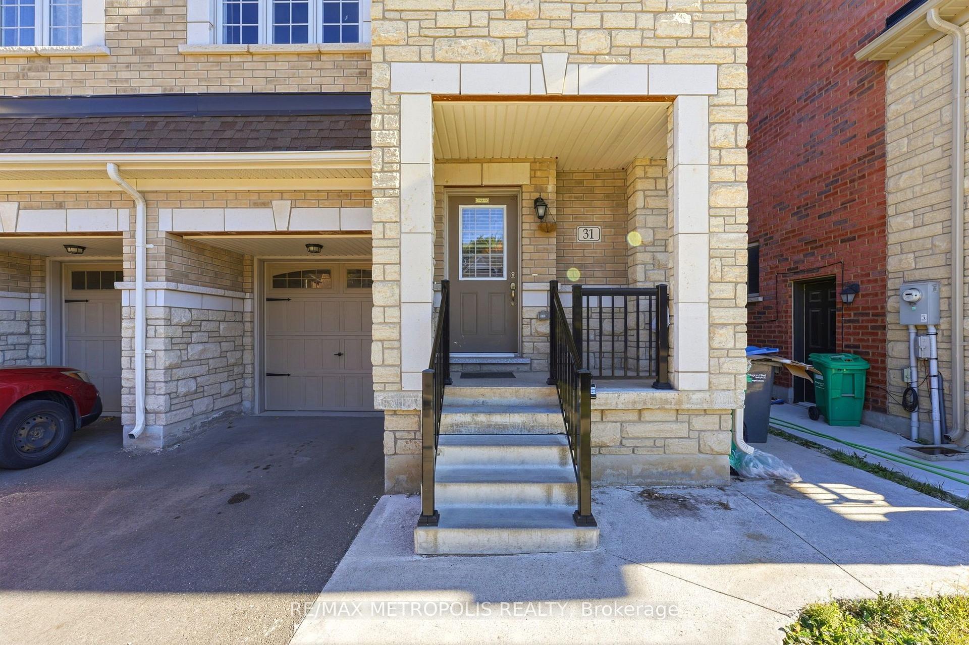 Photo 7 of Unit Main, 31 Allegro Drive, Brampton, Credit Valley — HOMEH