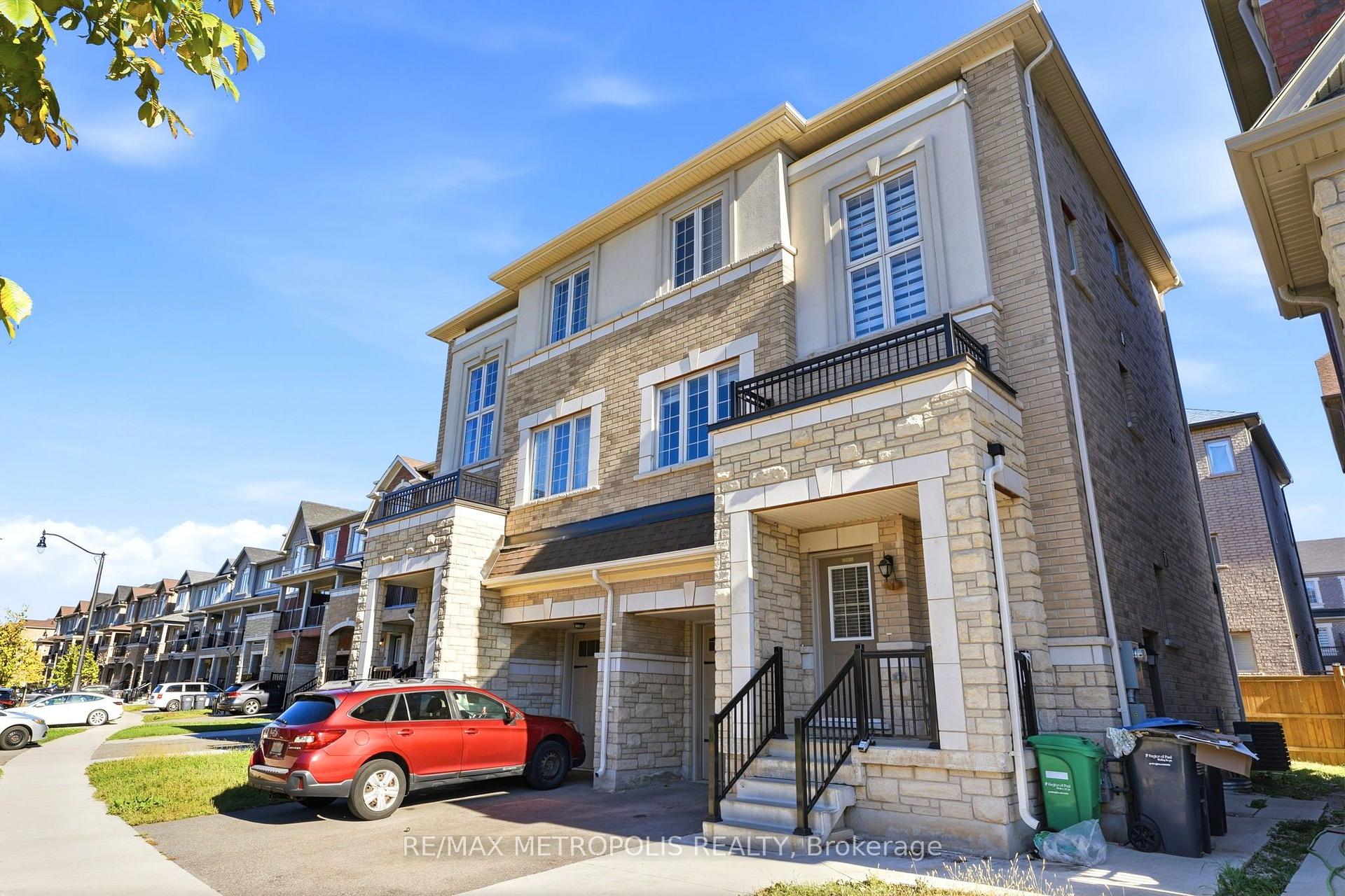 Photo 4 of Unit Main, 31 Allegro Drive, Brampton, Credit Valley — HOMEH