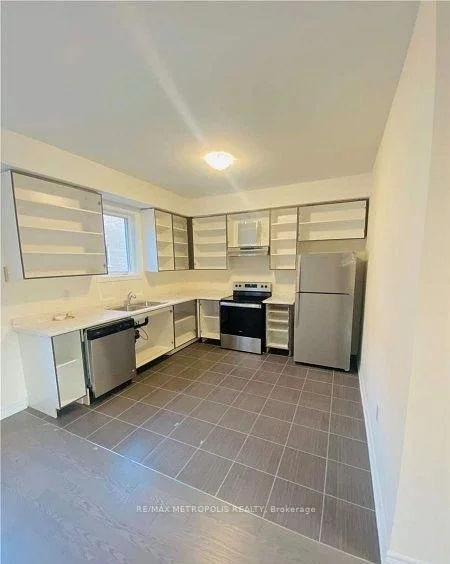Photo 3 of Unit Main, 31 Allegro Drive, Brampton, Credit Valley — HOMEH