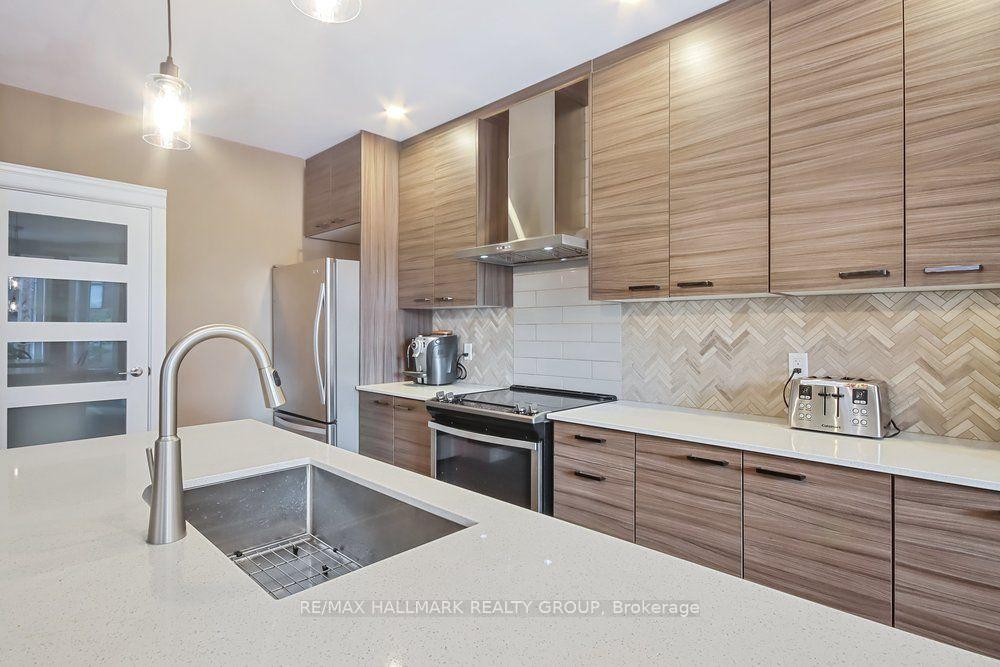 Photo 11 of 381 Cooper Street, Ottawa, Ottawa Centre — HOMEH