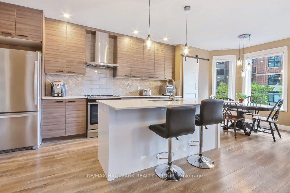 Photo 13 of 381 Cooper Street, Ottawa, Ottawa Centre — HOMEH