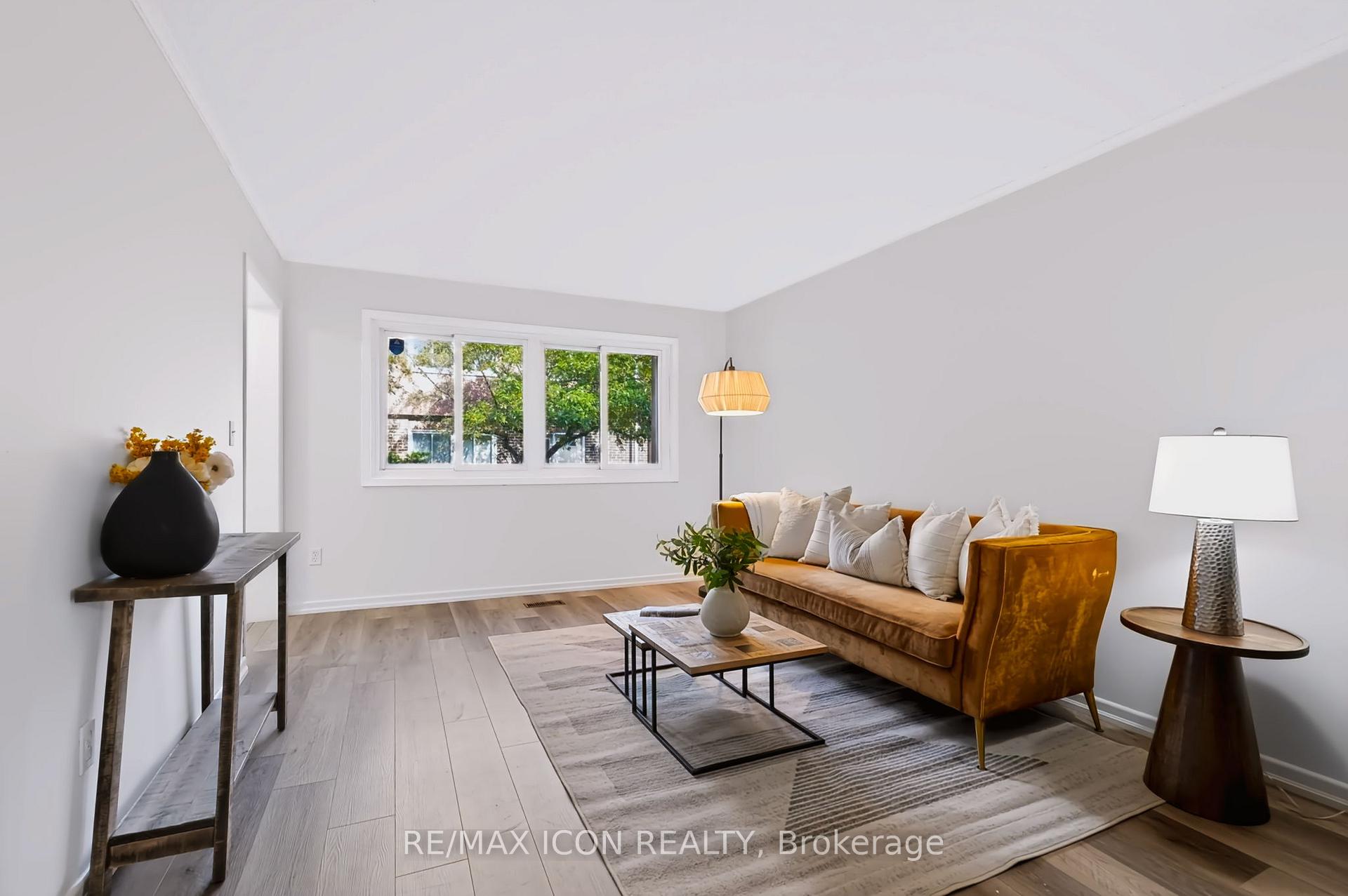 Photo of Unit 102, 121 University Avenue E