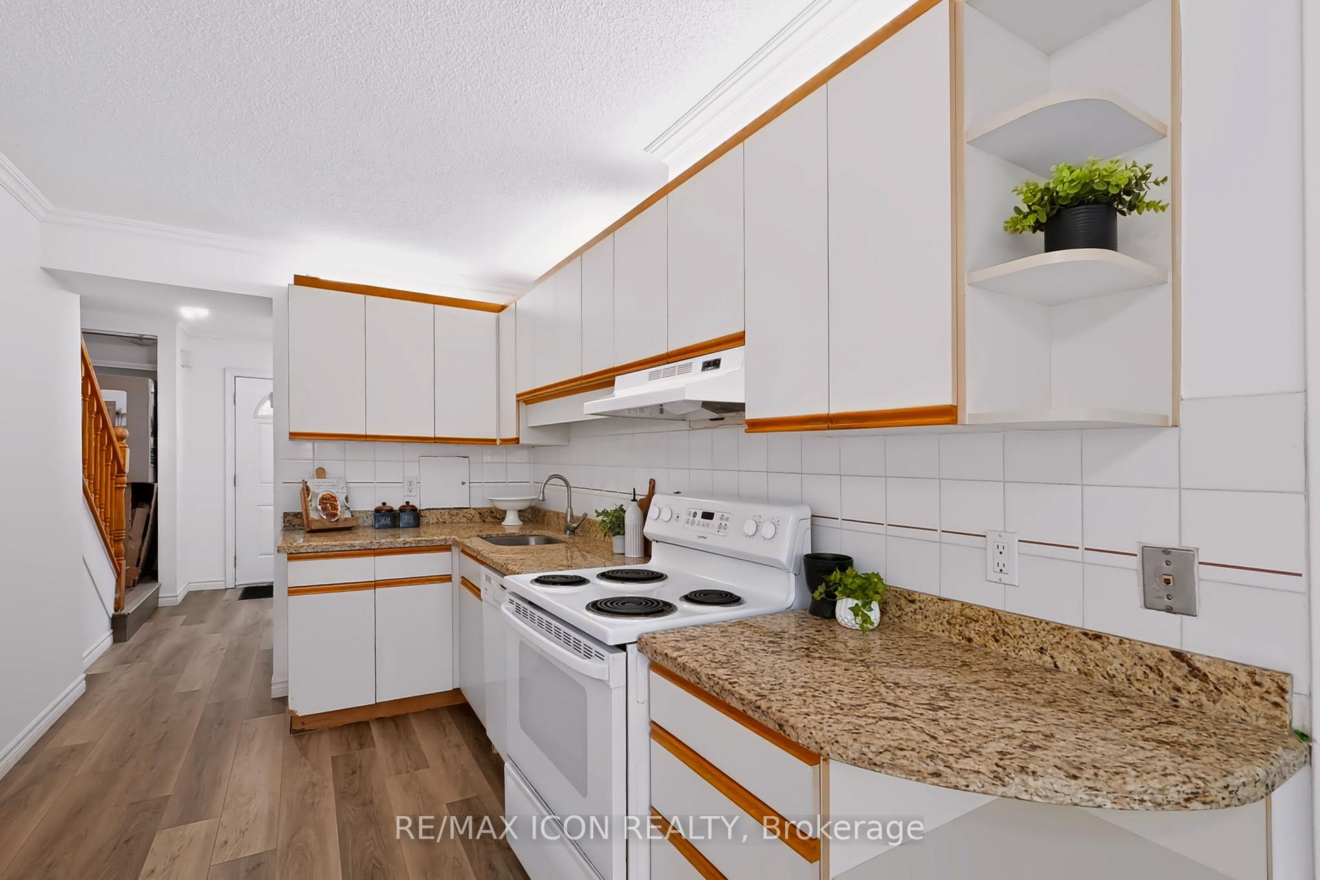 Photo 9 of Unit 102, 121 University Avenue E, Waterloo, Downtown Waterloo — HOMEH