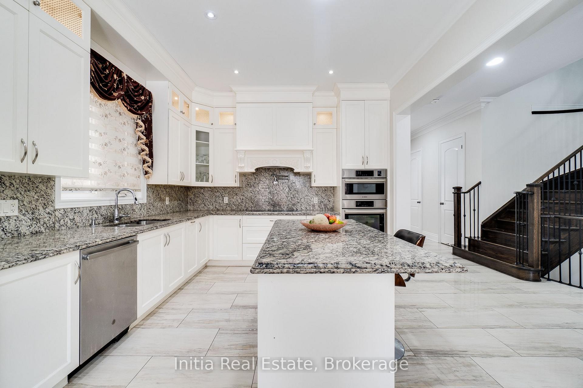 Photo 21 of 12 Erintown Crescent S, Brampton, Toronto Gore Rural Estate — HOMEH