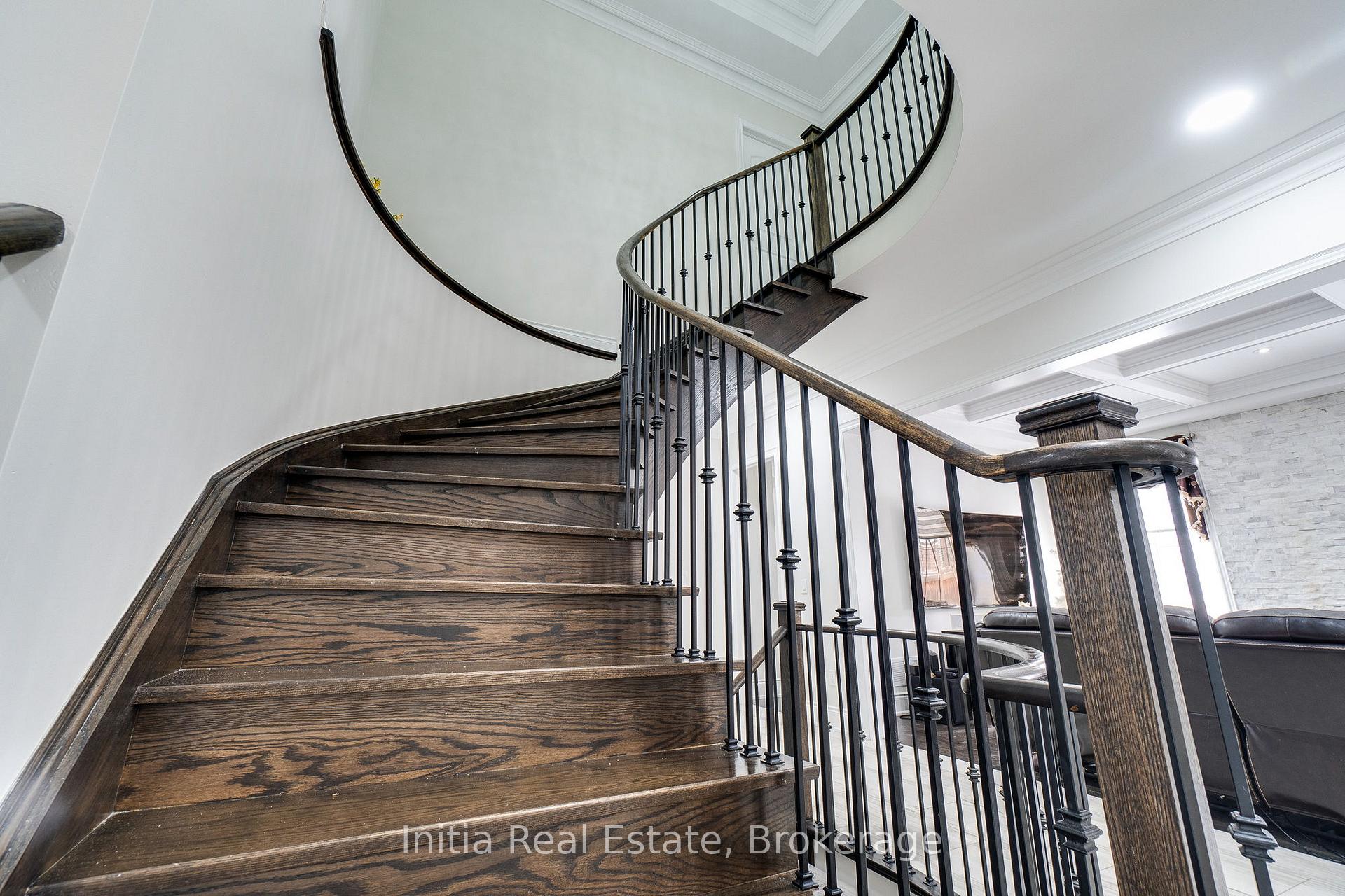 Photo 26 of 12 Erintown Crescent S, Brampton, Toronto Gore Rural Estate — HOMEH