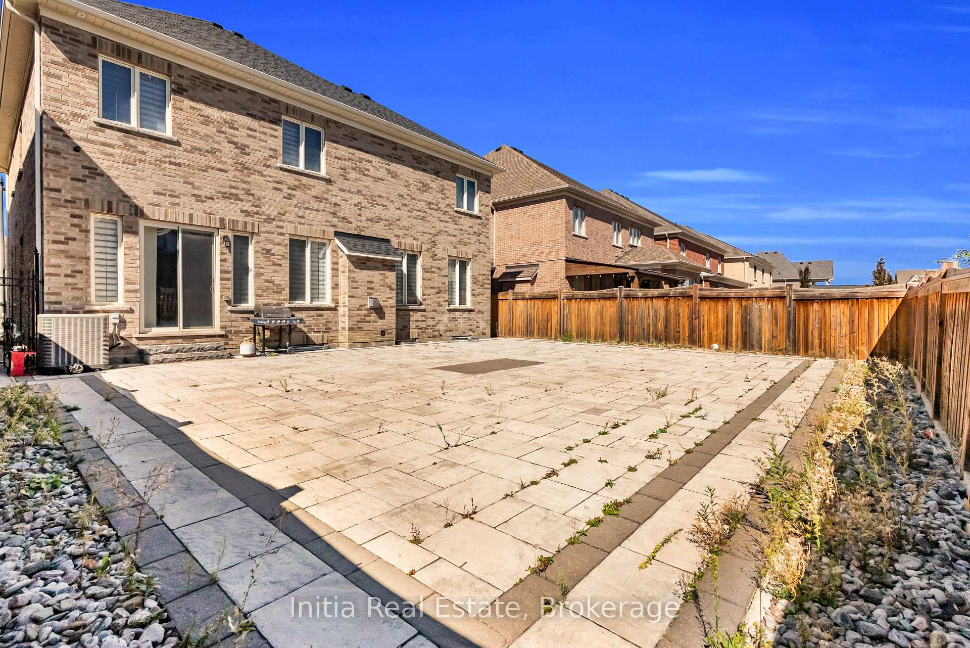 Photo 59 of 12 Erintown Crescent S, Brampton, Toronto Gore Rural Estate — HOMEH