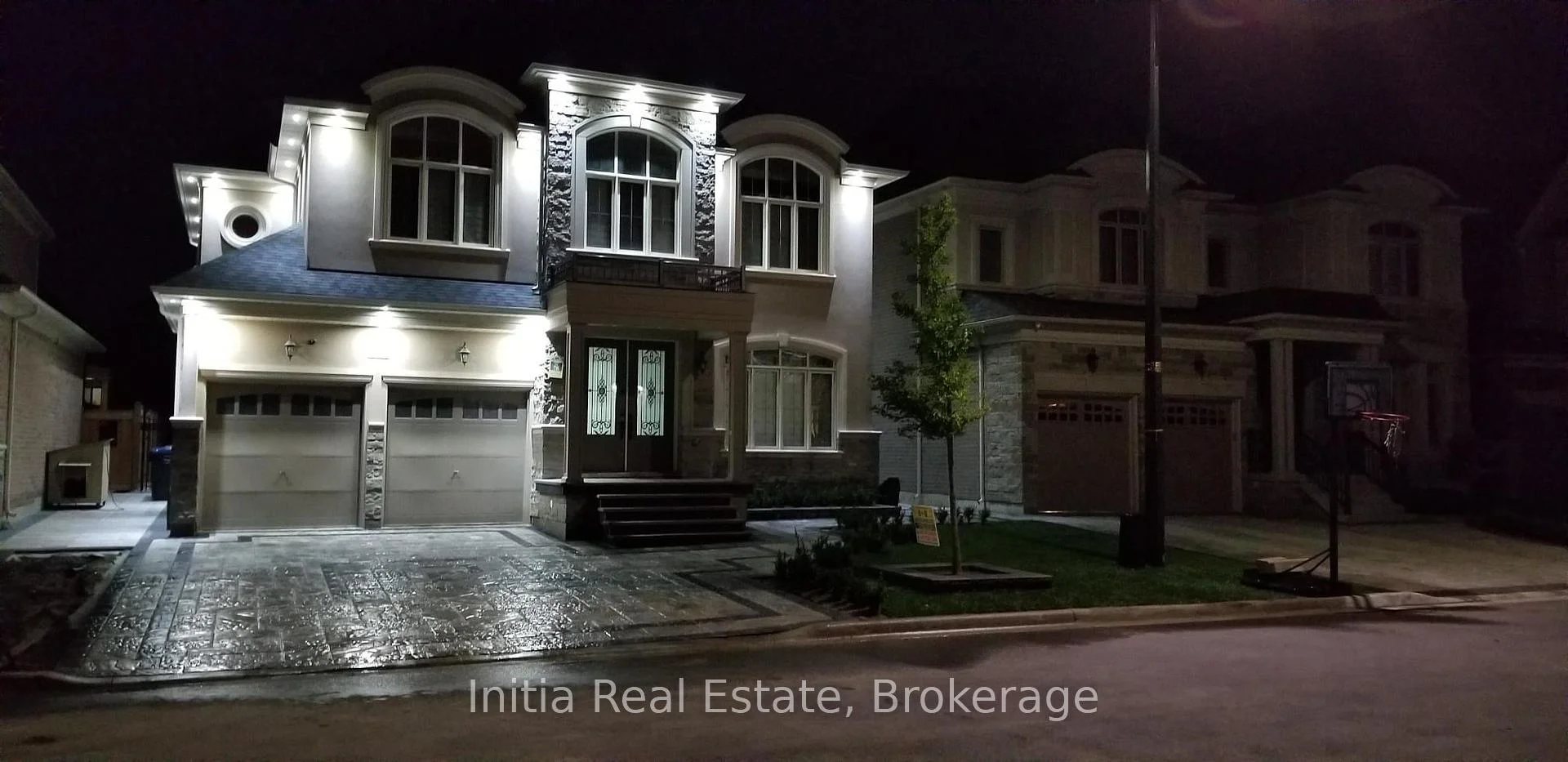 Photo 5 of 12 Erintown Crescent S, Brampton, Toronto Gore Rural Estate — HOMEH