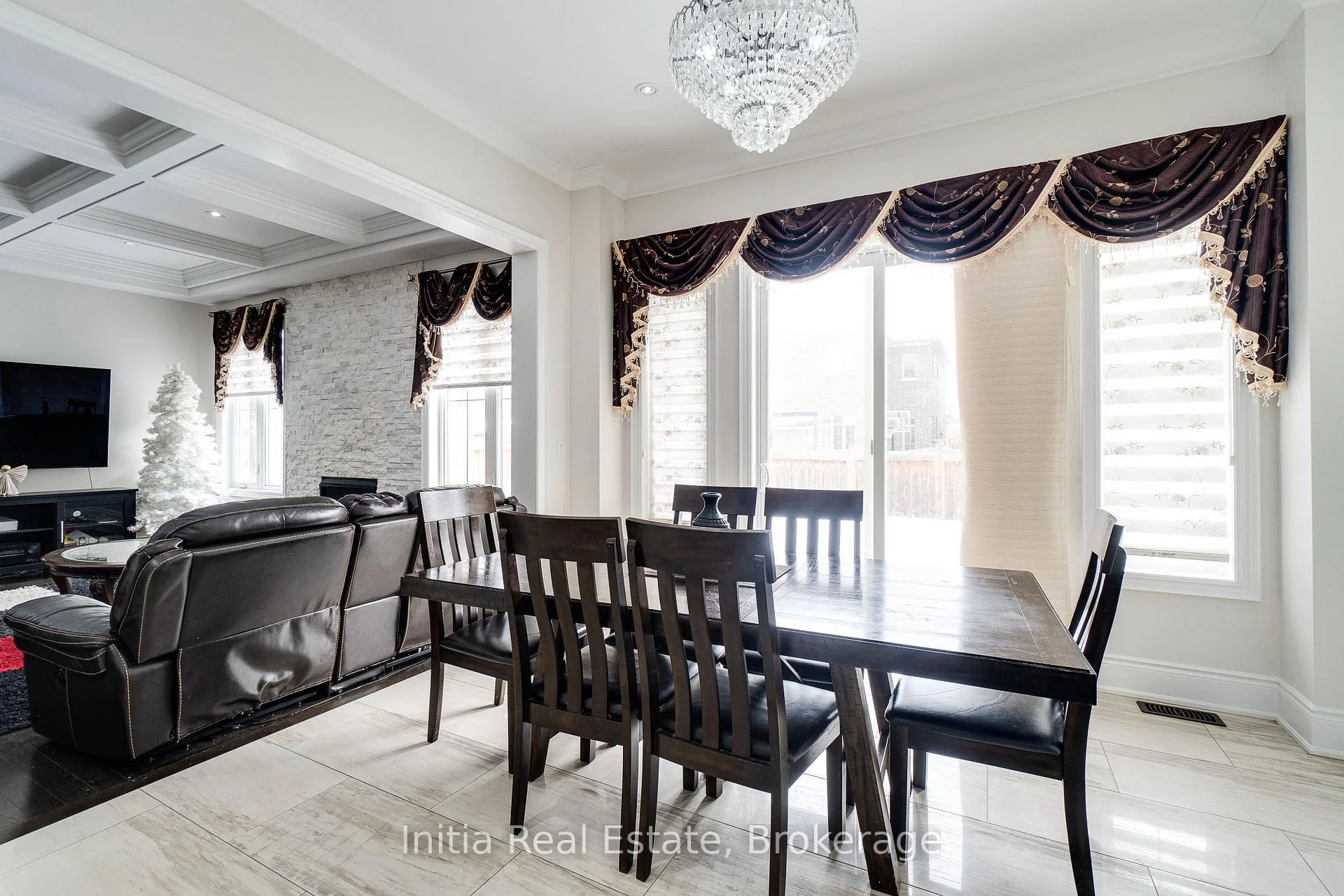 Photo 24 of 12 Erintown Crescent S, Brampton, Toronto Gore Rural Estate — HOMEH