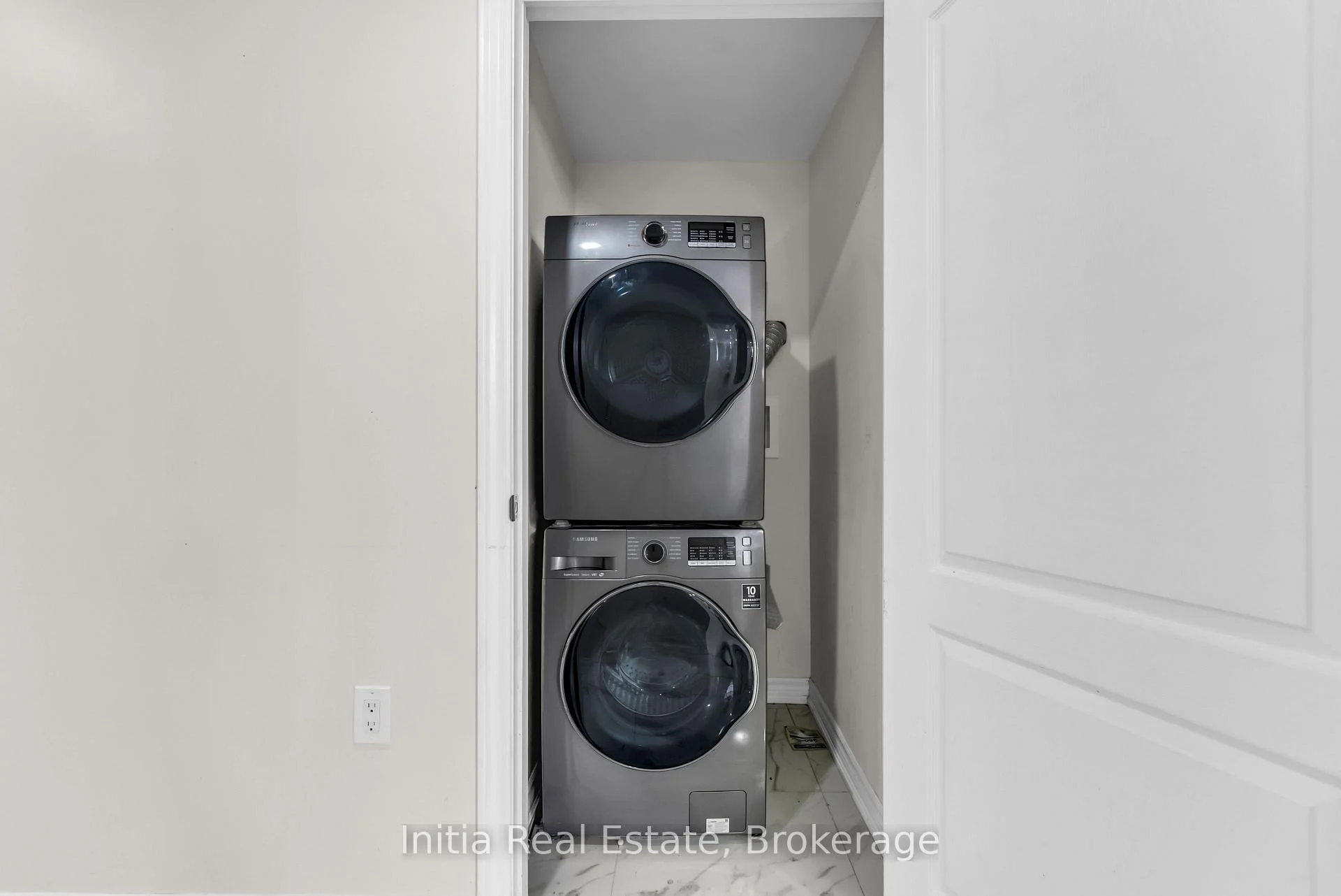 Photo 51 of 12 Erintown Crescent S, Brampton, Toronto Gore Rural Estate — HOMEH