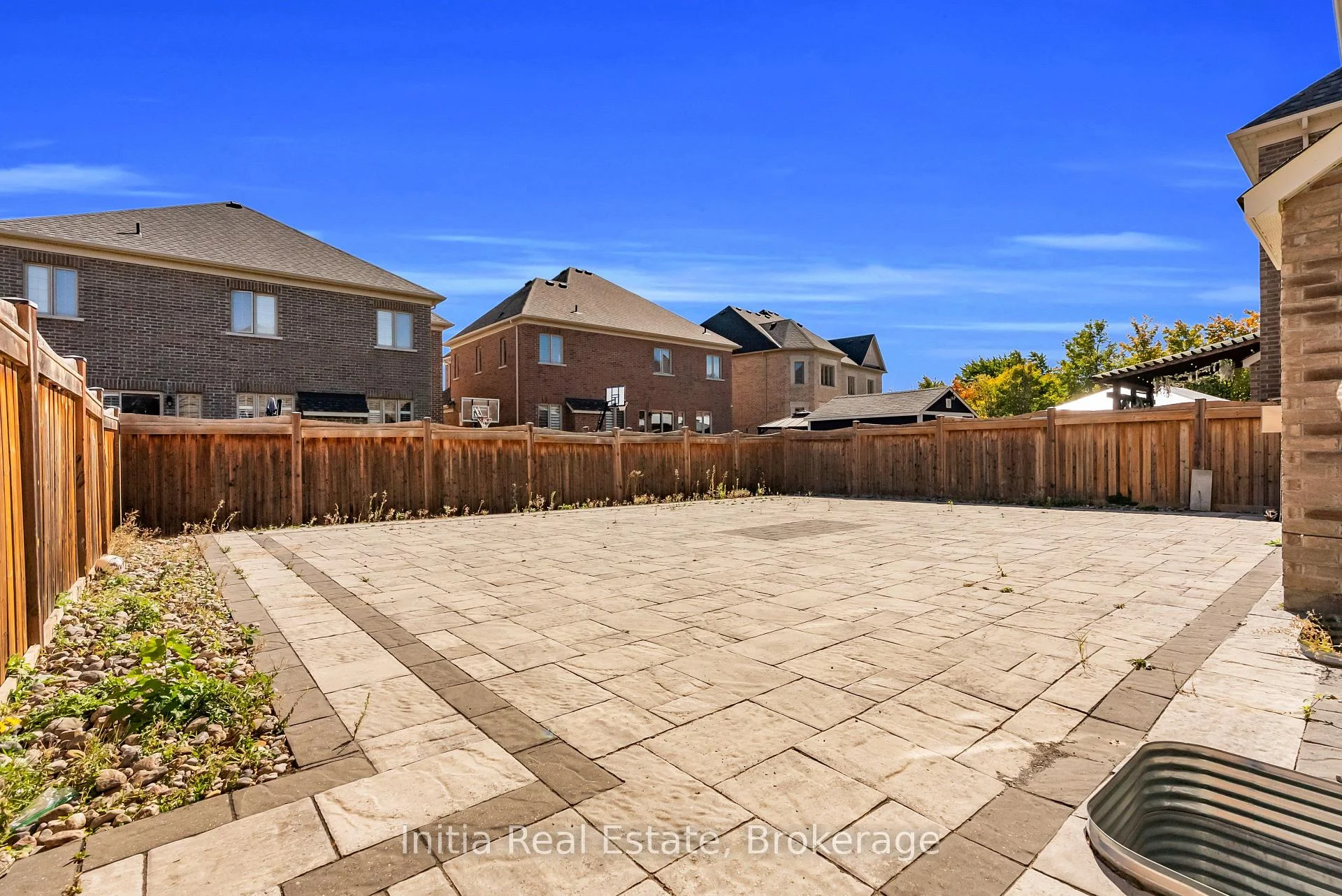 Photo 54 of 12 Erintown Crescent S, Brampton, Toronto Gore Rural Estate — HOMEH