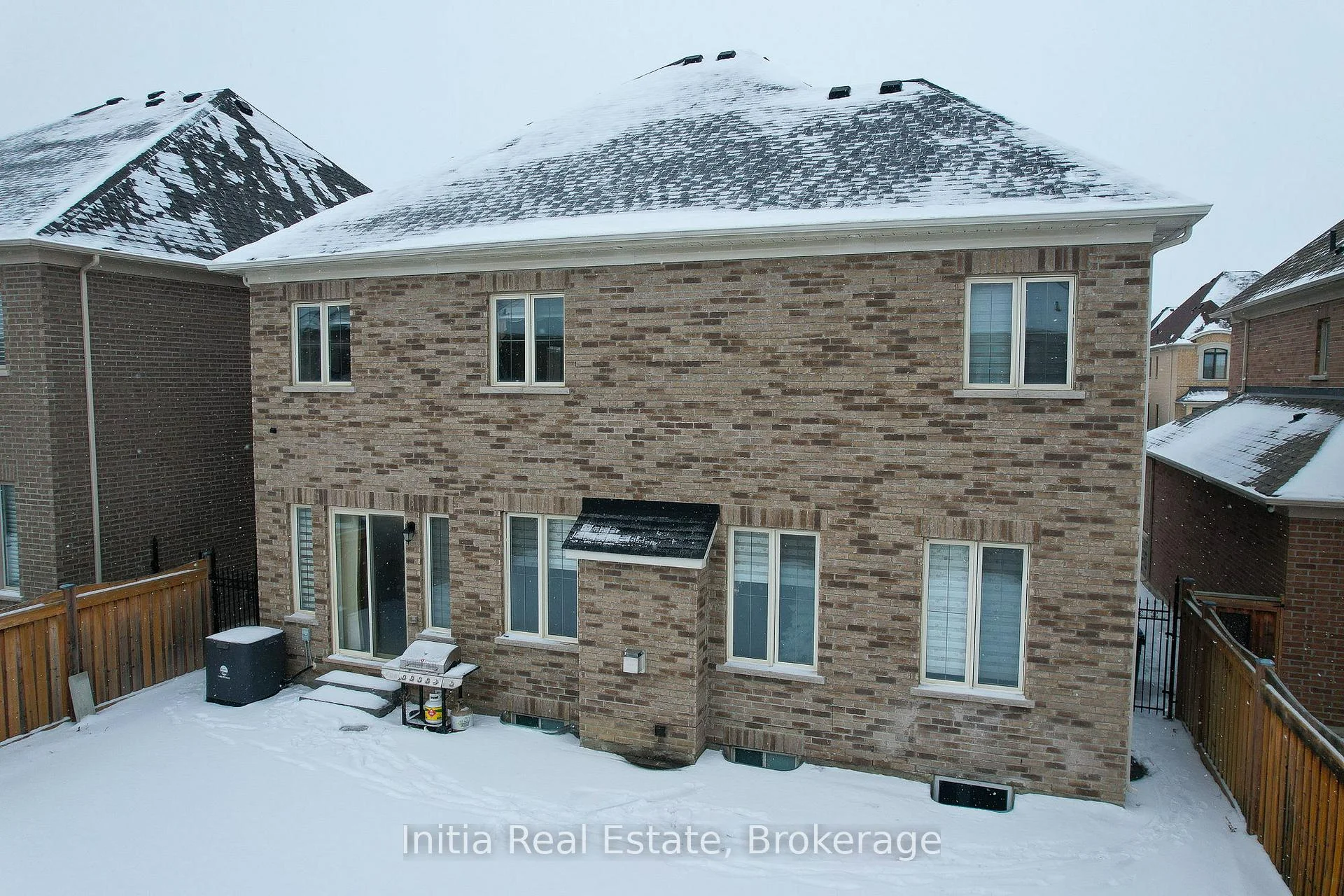 Photo 62 of 12 Erintown Crescent S, Brampton, Toronto Gore Rural Estate — HOMEH