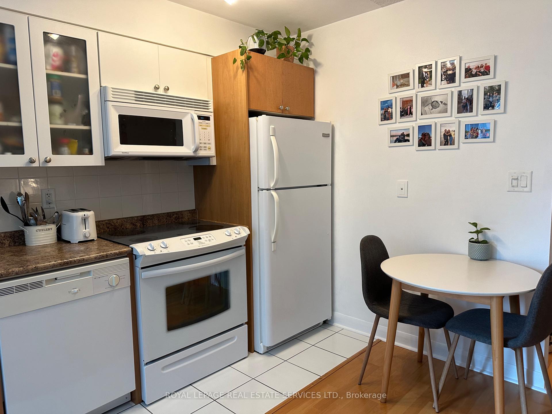 Photo 6 of Unit 302, 600 Fleet Street, Toronto, Niagara — HOMEH