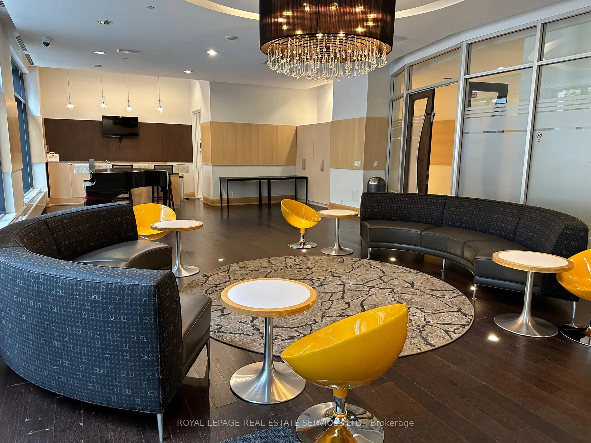 Photo 14 of Unit 302, 600 Fleet Street, Toronto, Niagara — HOMEH