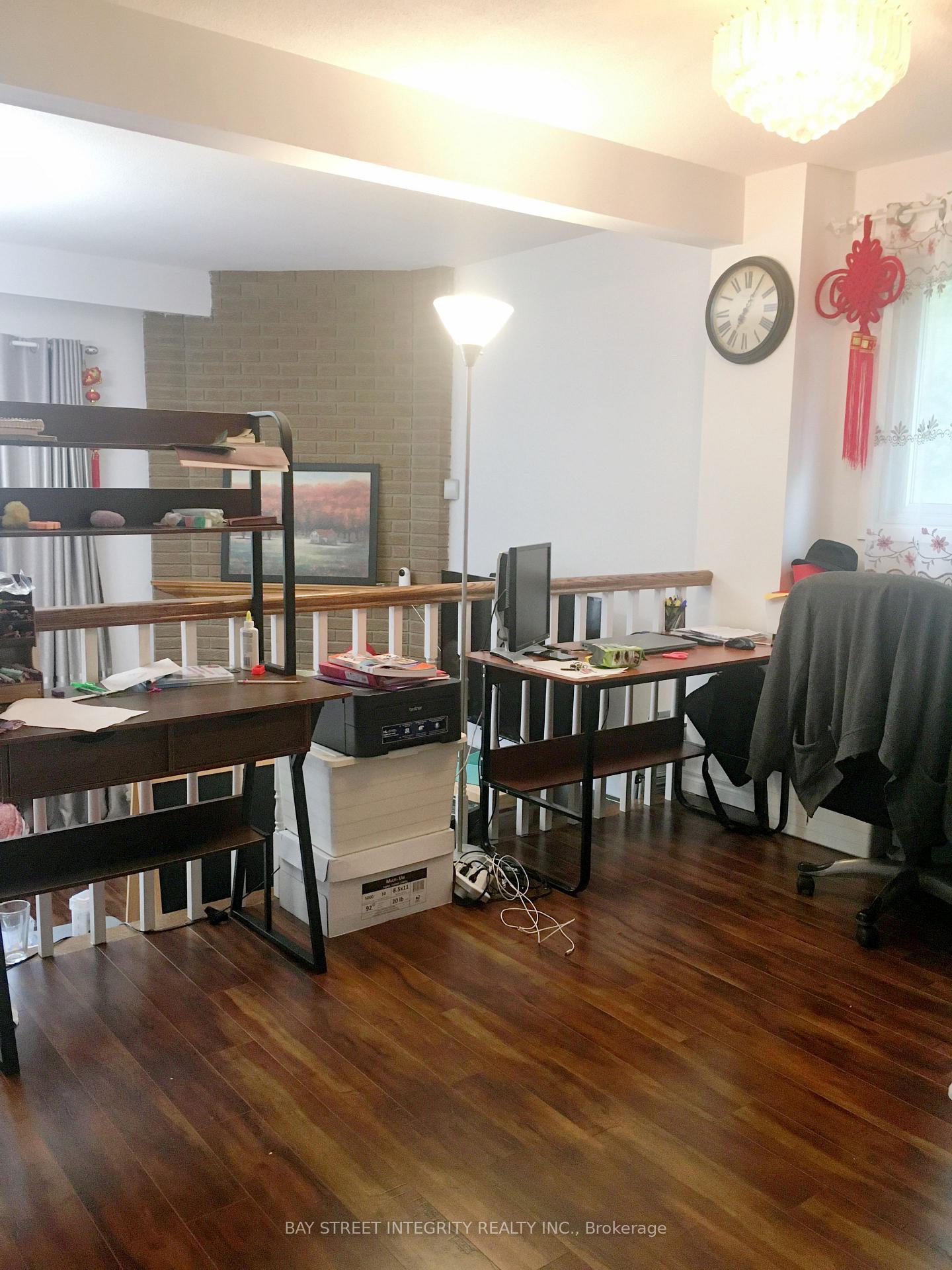 Photo 3 of Unit Upper, 98 Carolbreen Square, Scarborough, Agincourt North — HOMEH