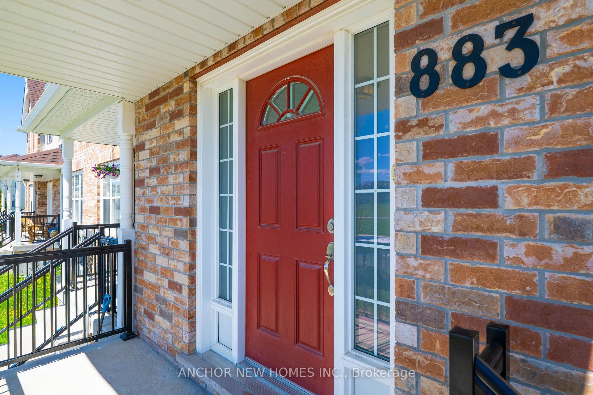 Photo 2 of 883 Broadway Boulevard, Peterborough, Northcrest Ward 5 — HOMEH