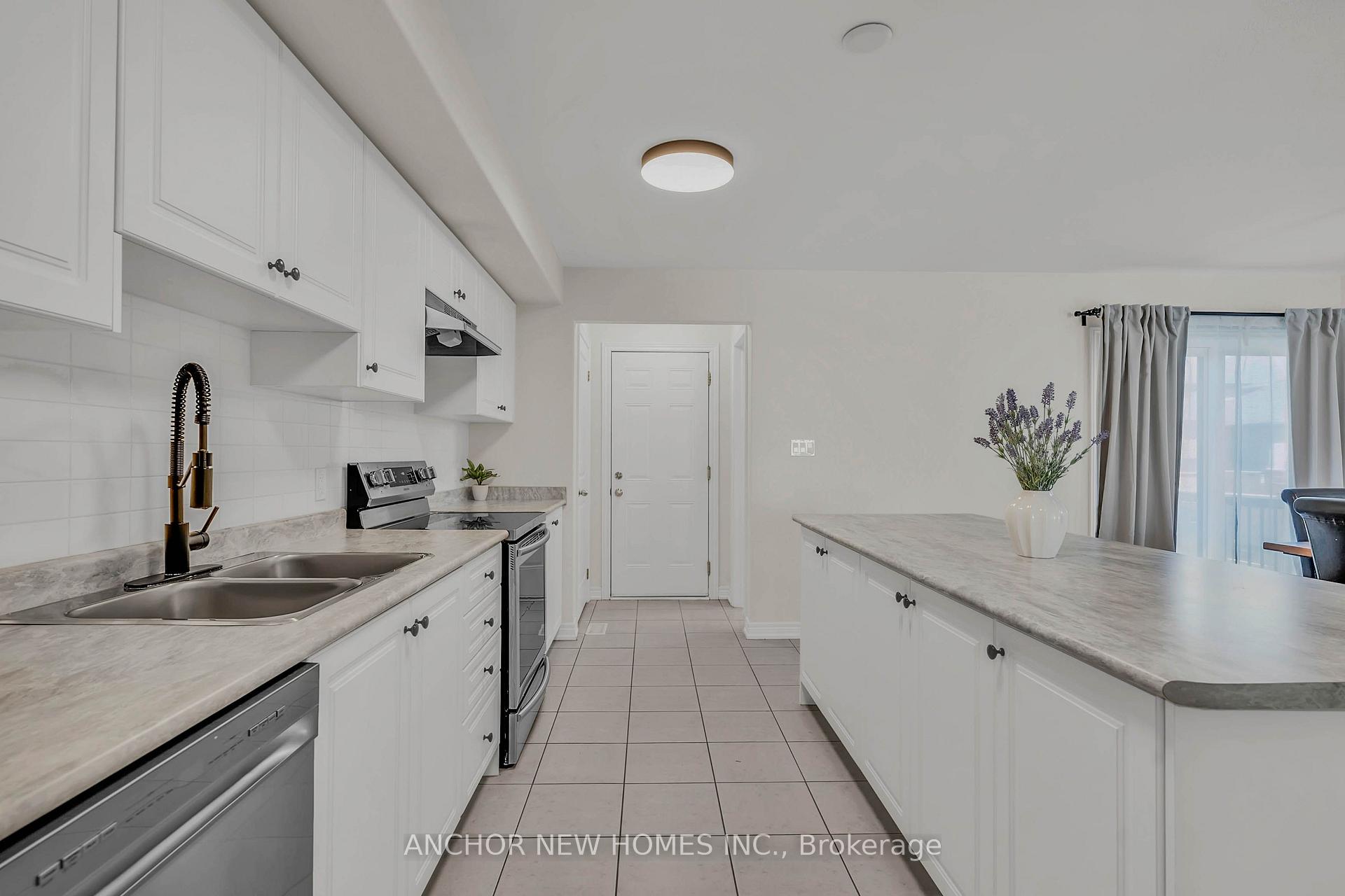 Photo 10 of 883 Broadway Boulevard, Peterborough, Northcrest Ward 5 — HOMEH