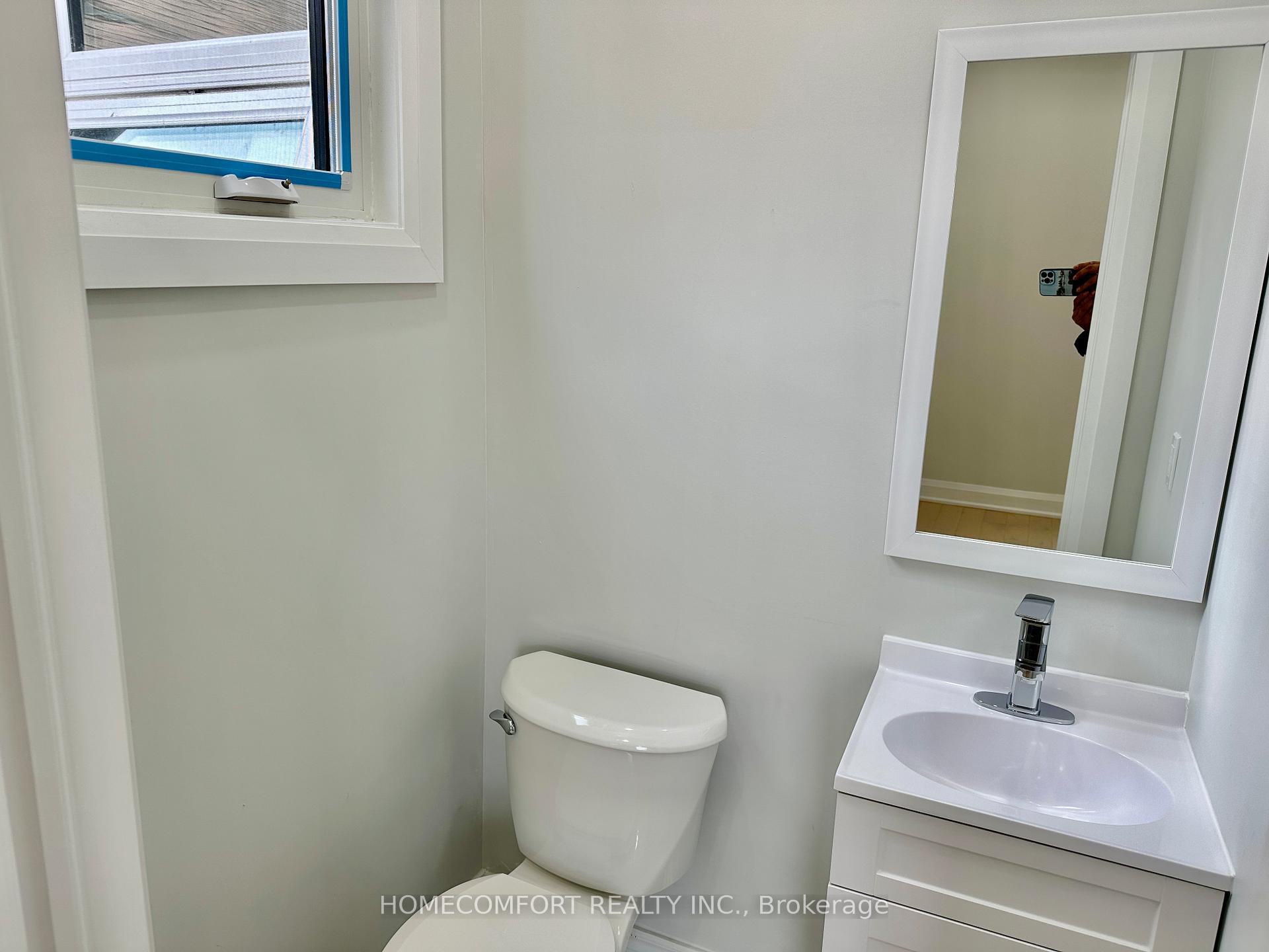 Photo 18 of Unit Upper, 211 Osler Street, Toronto, Weston-Pellam Park — HOMEH