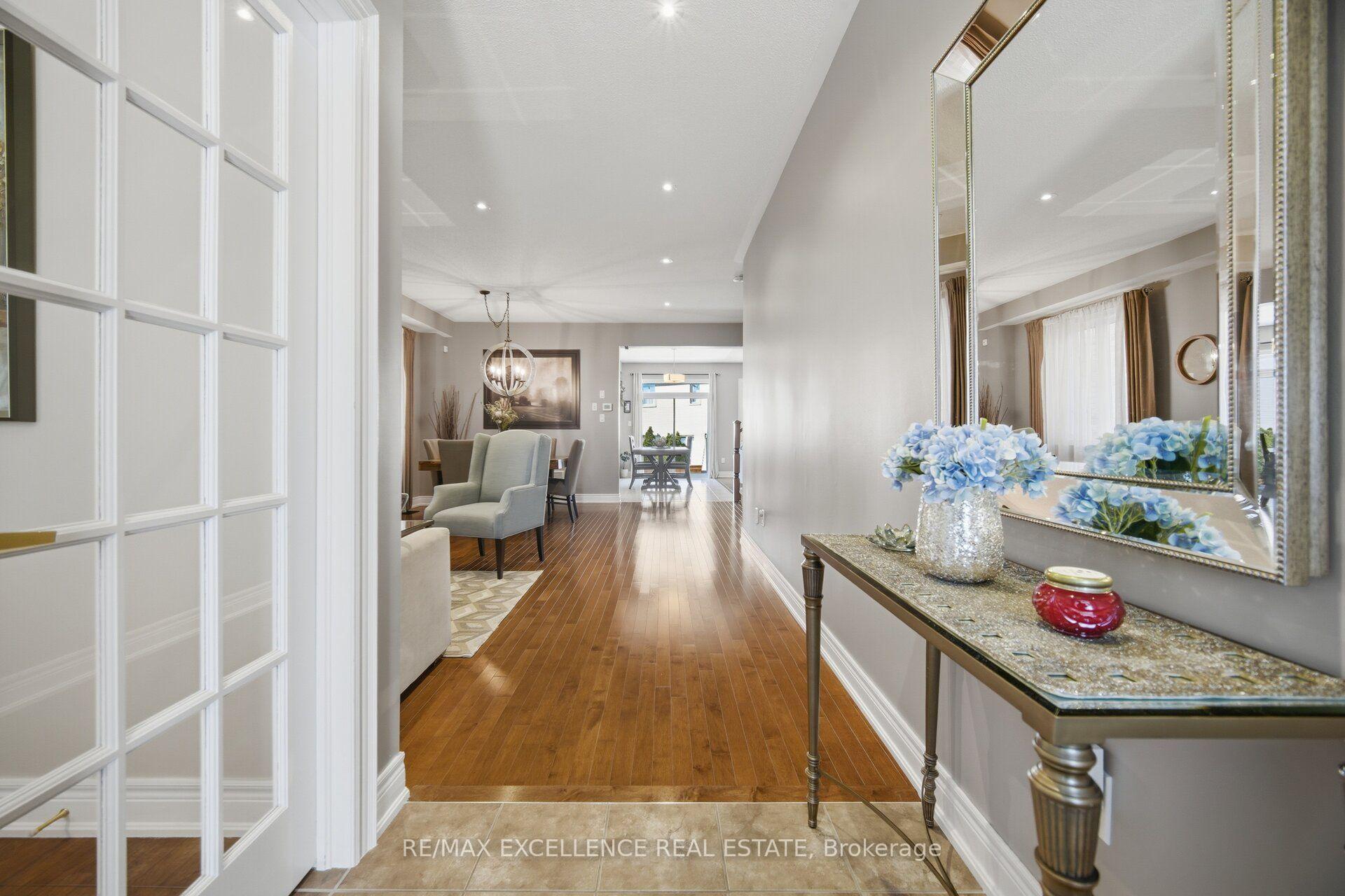Photo 6 of 13 Sage Meadow Crescent, Brampton, Credit Valley — HOMEH
