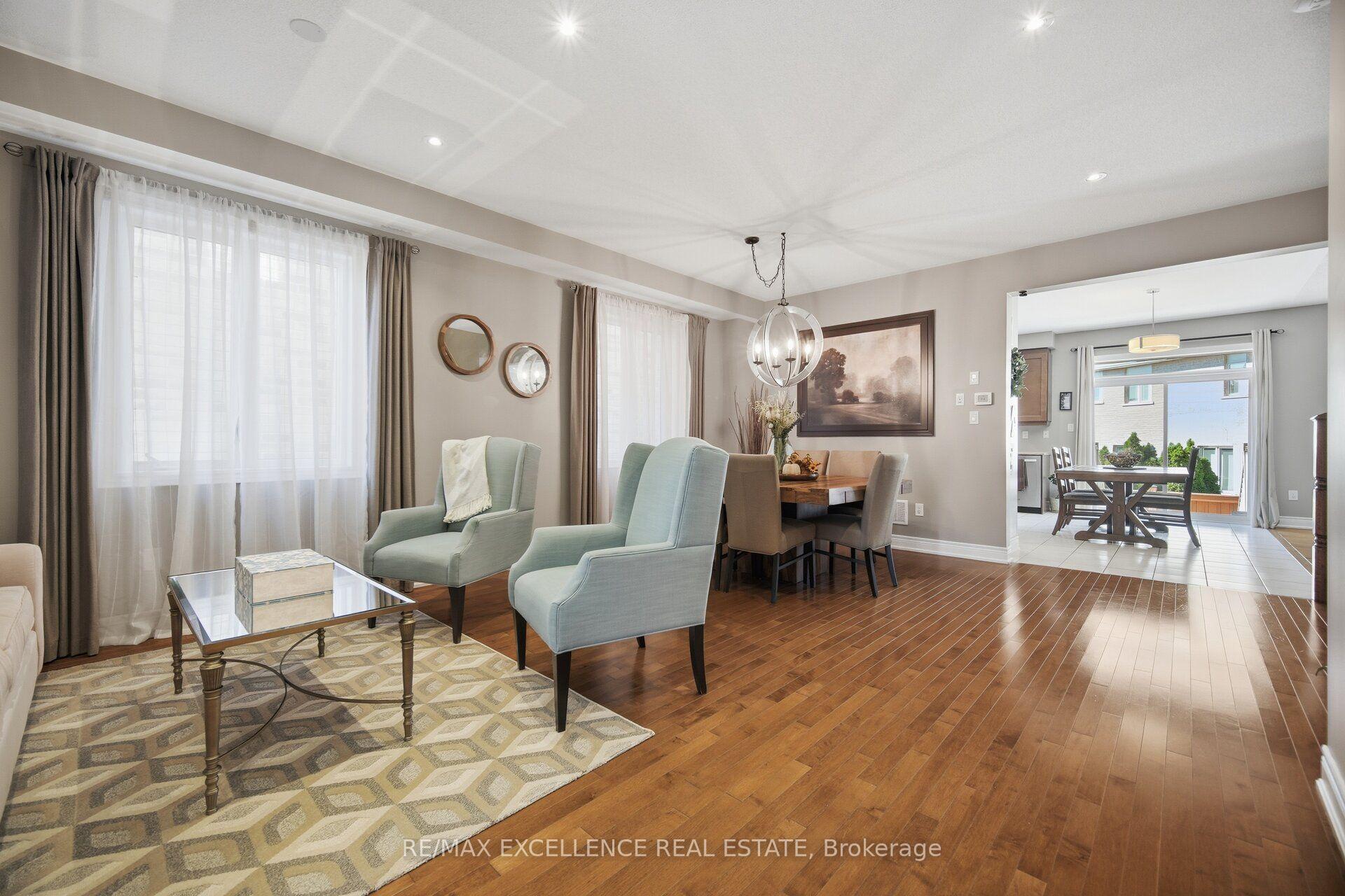 Photo 9 of 13 Sage Meadow Crescent, Brampton, Credit Valley — HOMEH