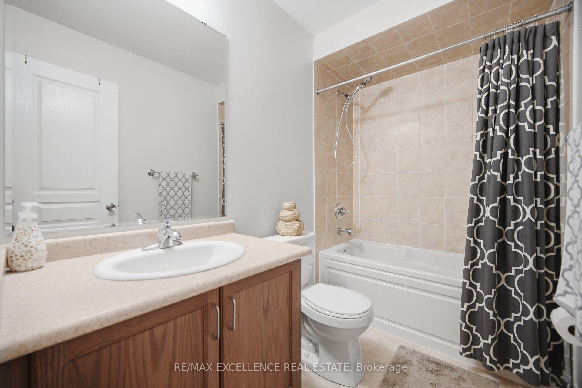 Photo 29 of 13 Sage Meadow Crescent, Brampton, Credit Valley — HOMEH