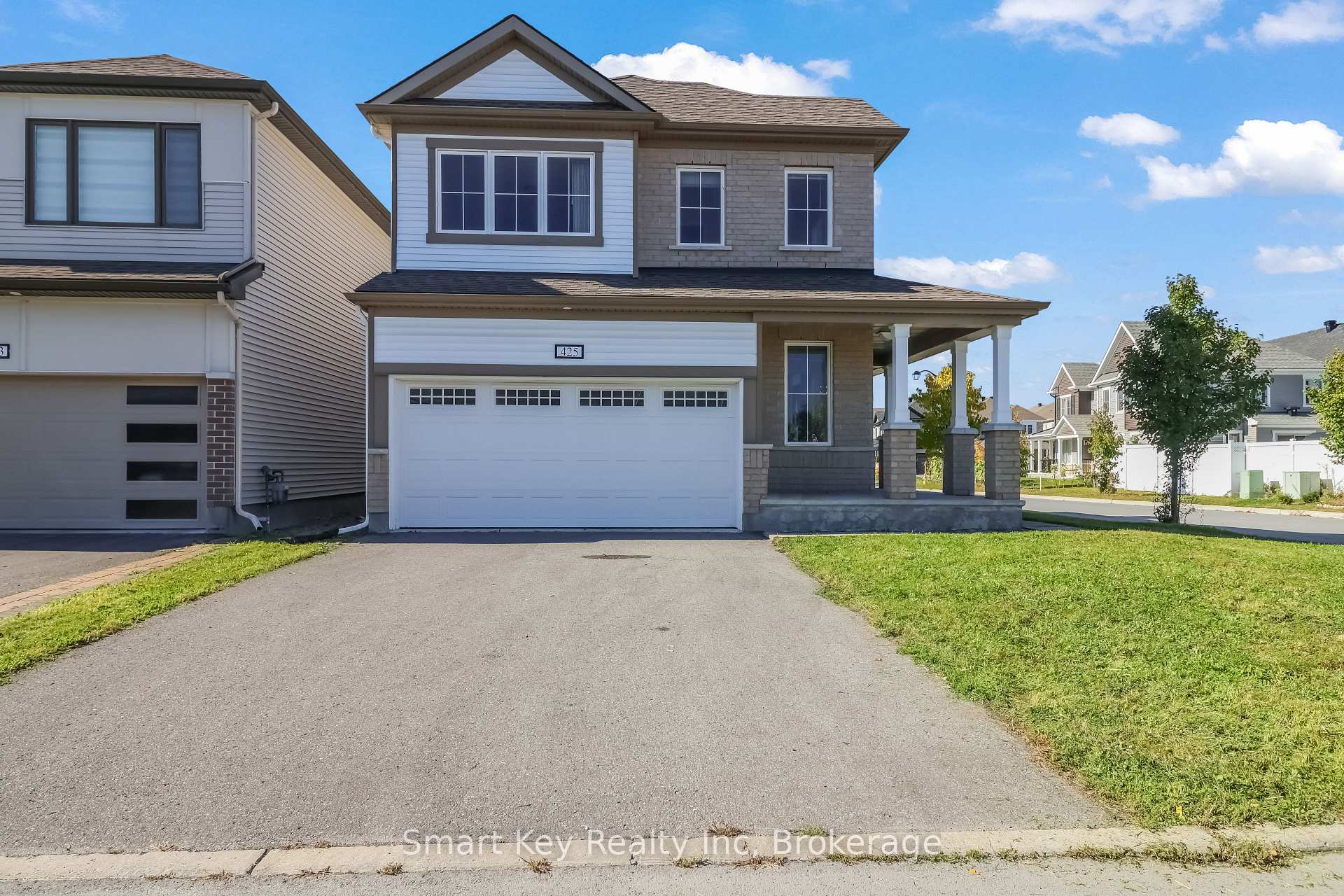 Photo 2 of 425 Aphelion Crescent, Ottawa, Barrhaven - Half Moon Bay — HOMEH