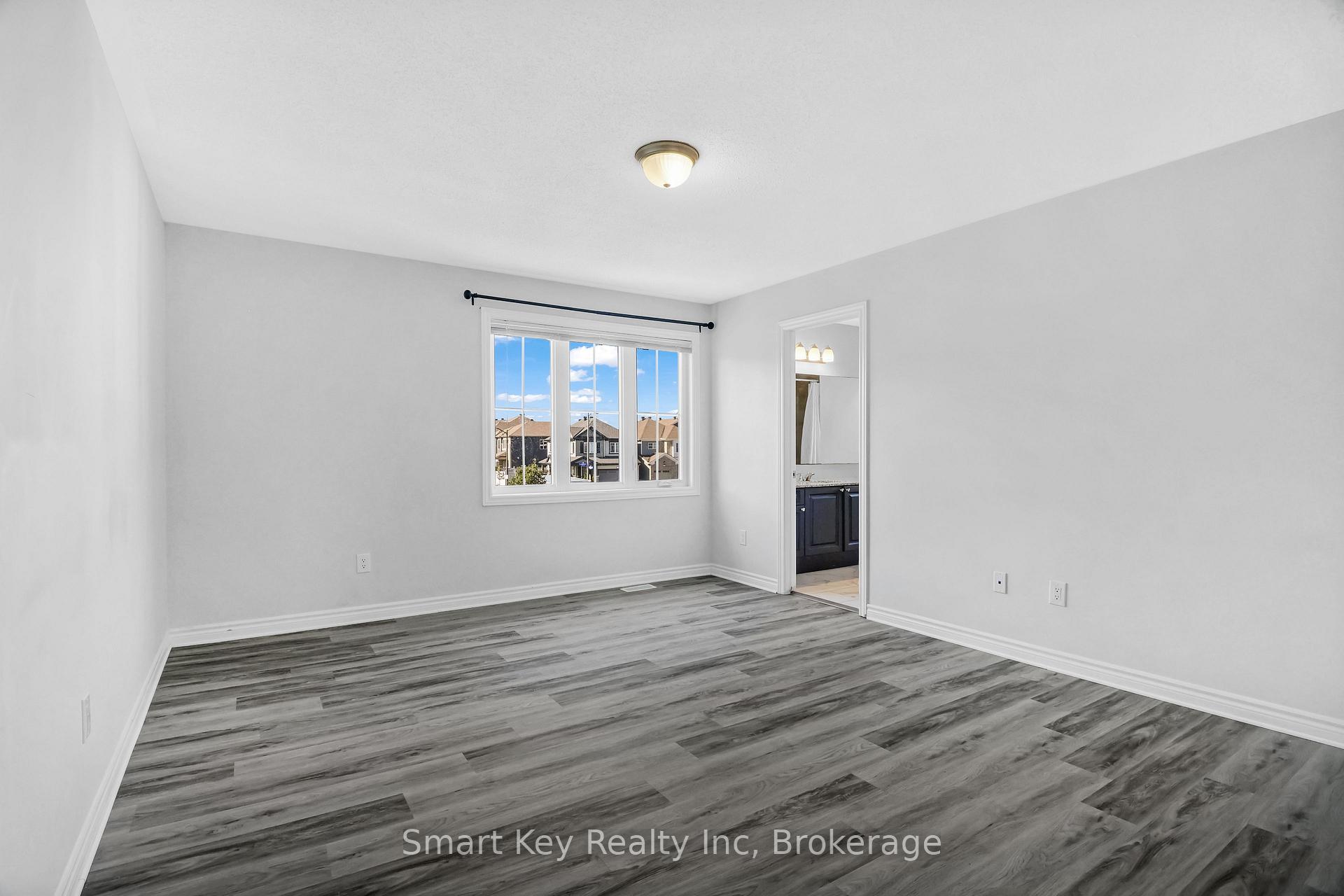Photo 15 of 425 Aphelion Crescent, Ottawa, Barrhaven - Half Moon Bay — HOMEH