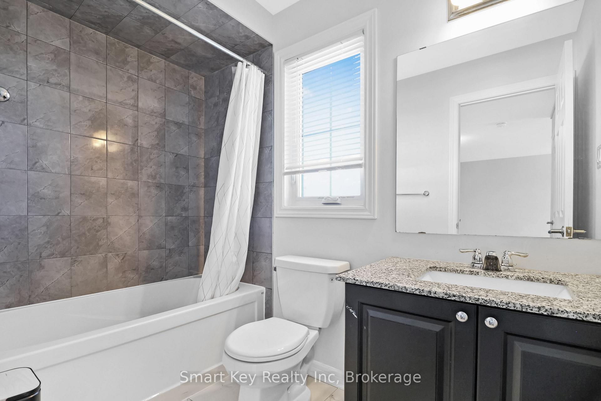 Photo 25 of 425 Aphelion Crescent, Ottawa, Barrhaven - Half Moon Bay — HOMEH