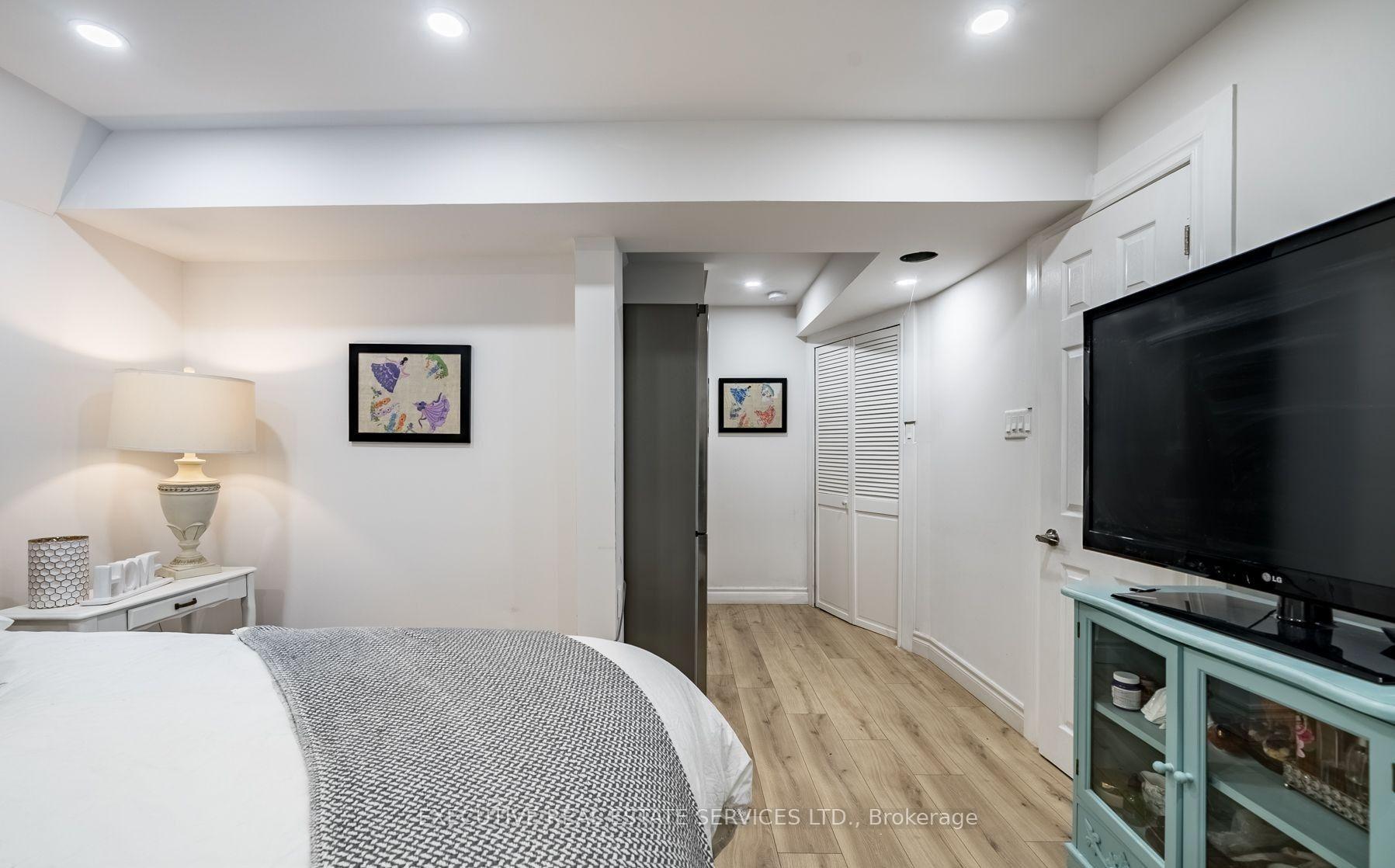 Photo 12 of 495 Rossland Road E, Ajax, Central East — HOMEH