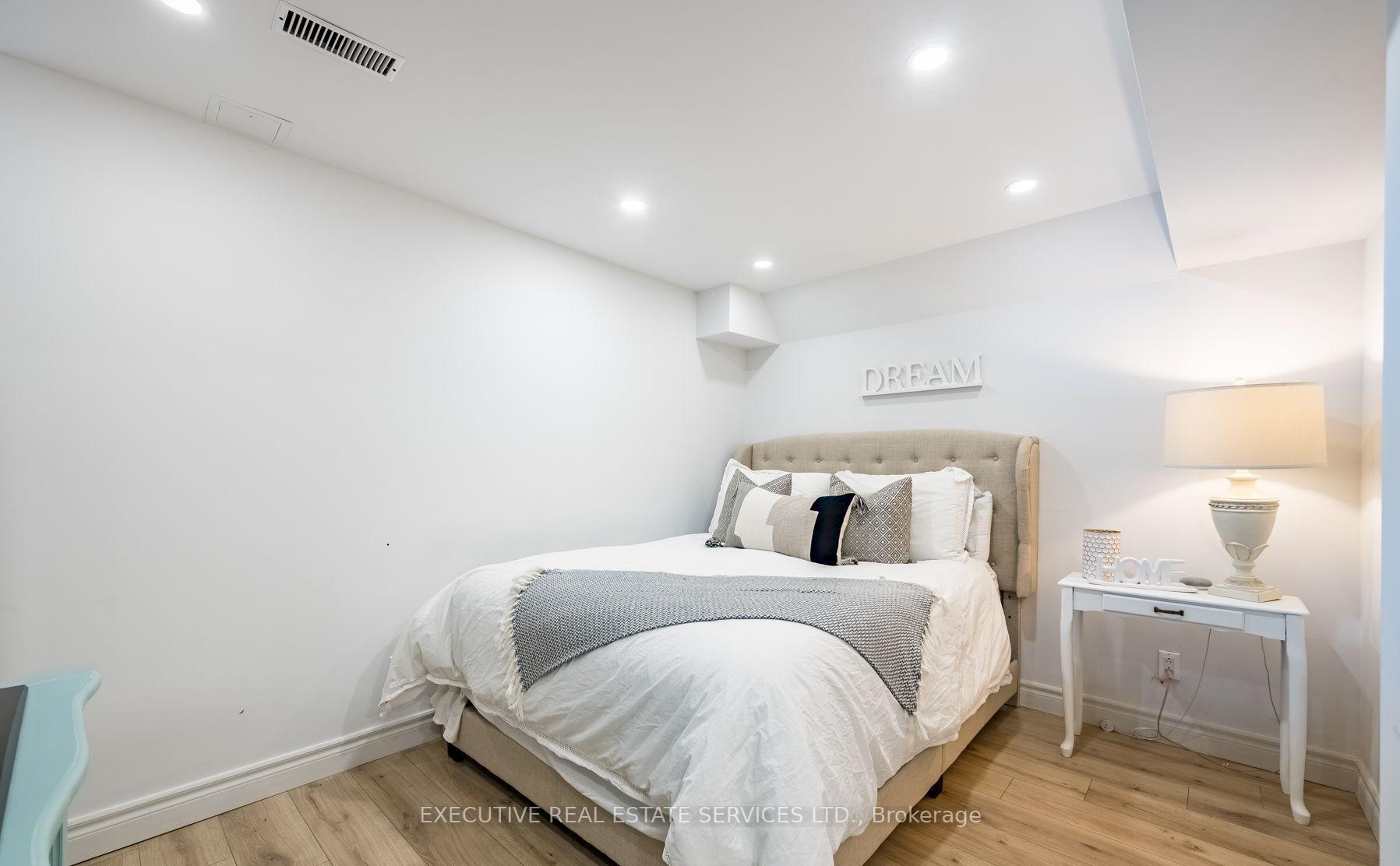 Photo 15 of 495 Rossland Road E, Ajax, Central East — HOMEH