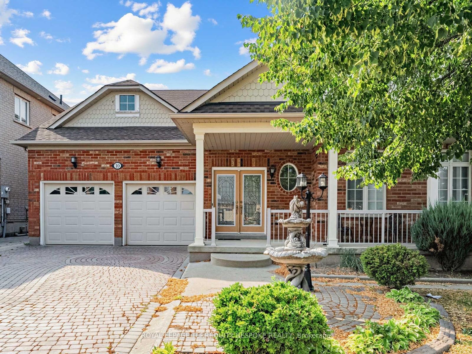 Photo 3 of 10 Leparc Road, Brampton, Vales of Castlemore North — HOMEH