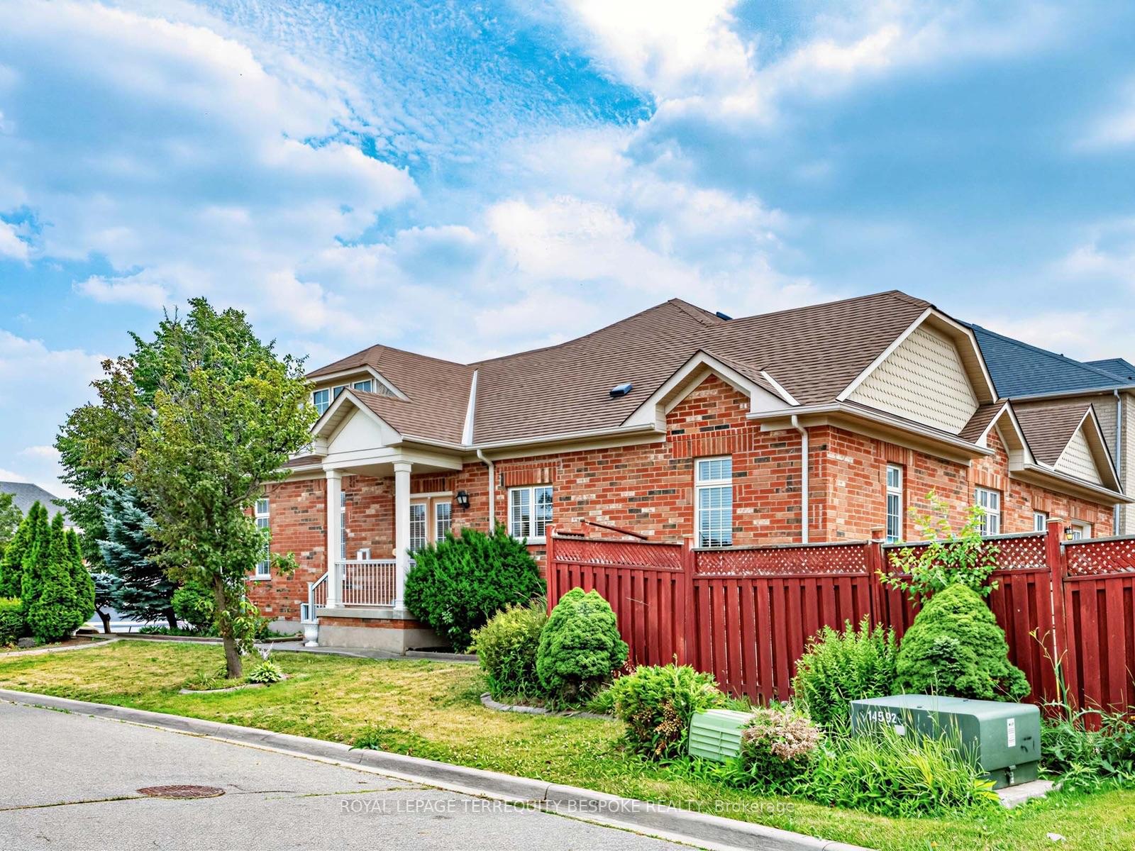 Photo 6 of 10 Leparc Road, Brampton, Vales of Castlemore North — HOMEH