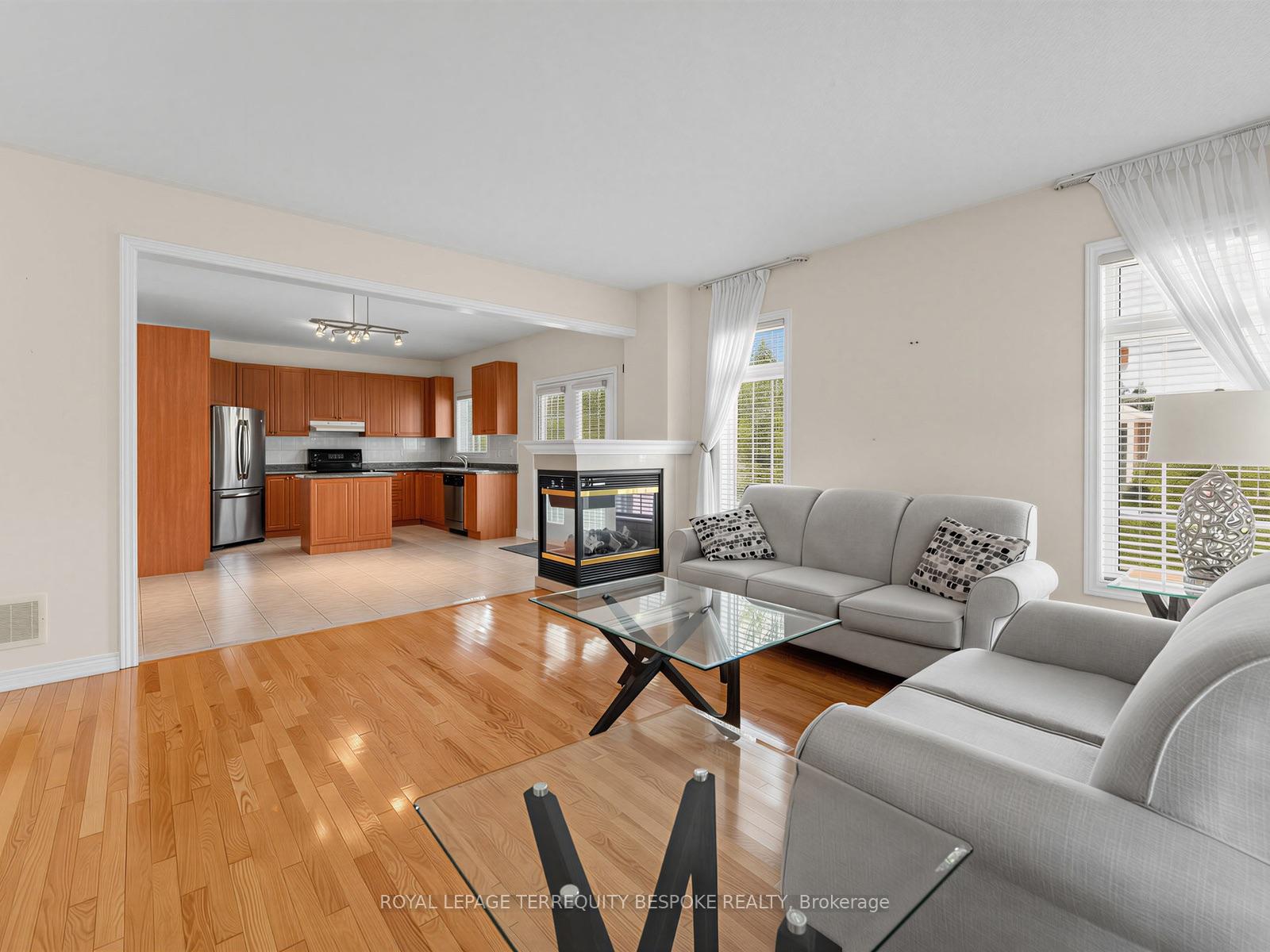 Photo 15 of 10 Leparc Road, Brampton, Vales of Castlemore North — HOMEH