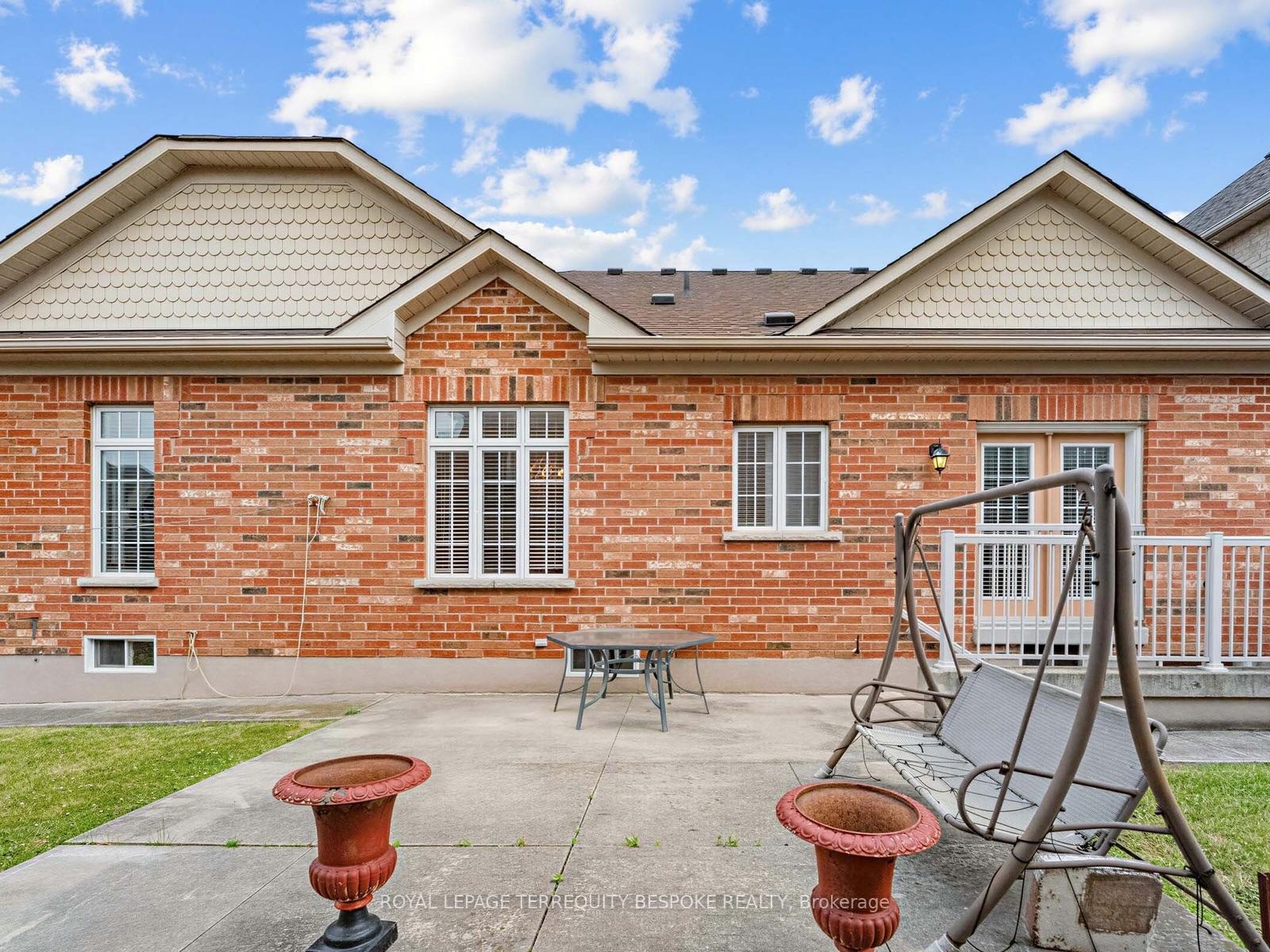 Photo 37 of 10 Leparc Road, Brampton, Vales of Castlemore North — HOMEH
