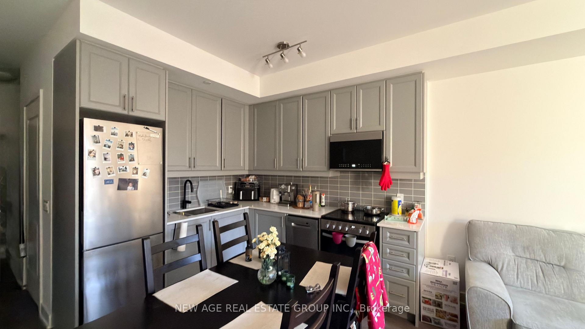 Photo 8 of Unit 310, 2343 khalsa gate Road, Oakville, Westmount — HOMEH