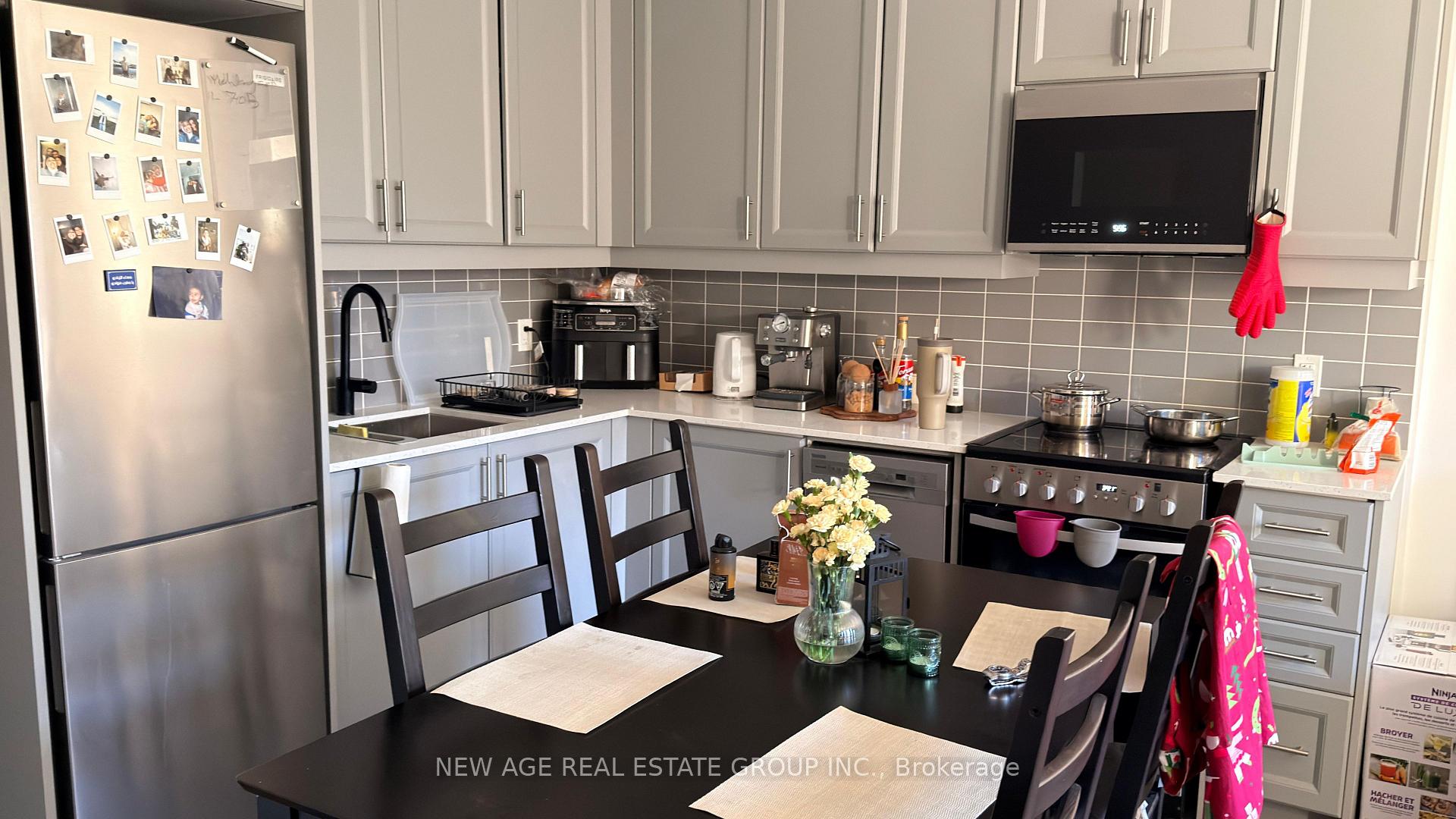 Photo 9 of Unit 310, 2343 khalsa gate Road, Oakville, Westmount — HOMEH