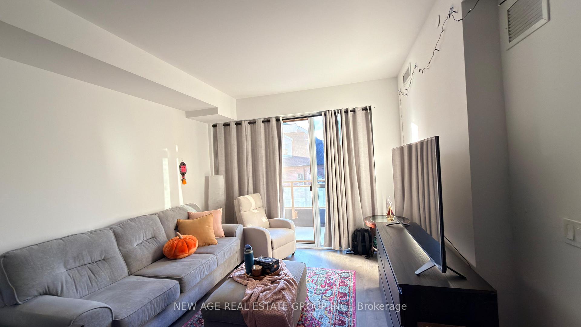 Photo 12 of Unit 310, 2343 khalsa gate Road, Oakville, Westmount — HOMEH