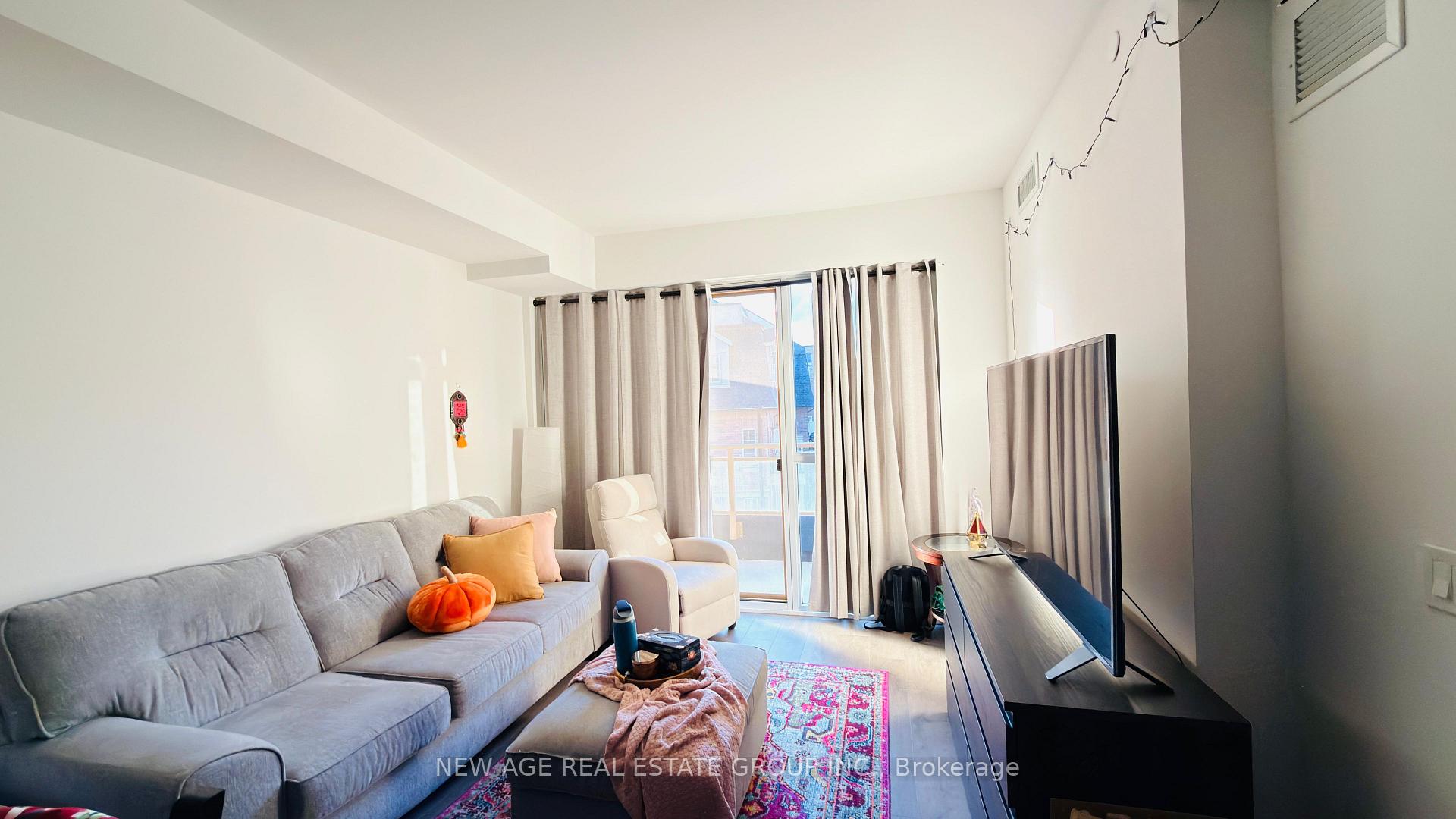 Photo 13 of Unit 310, 2343 khalsa gate Road, Oakville, Westmount — HOMEH